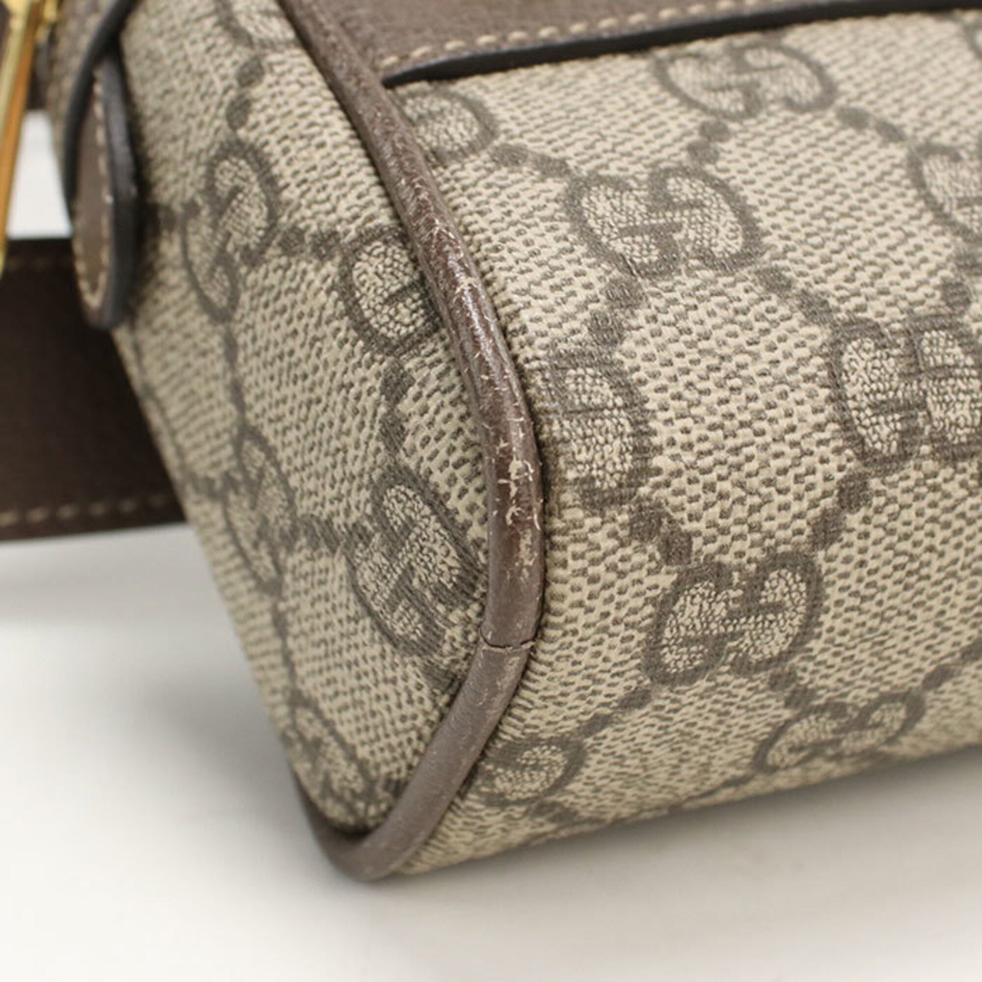Gucci Beige Gg Supreme Leather Sling Bag (Pre-Owned)