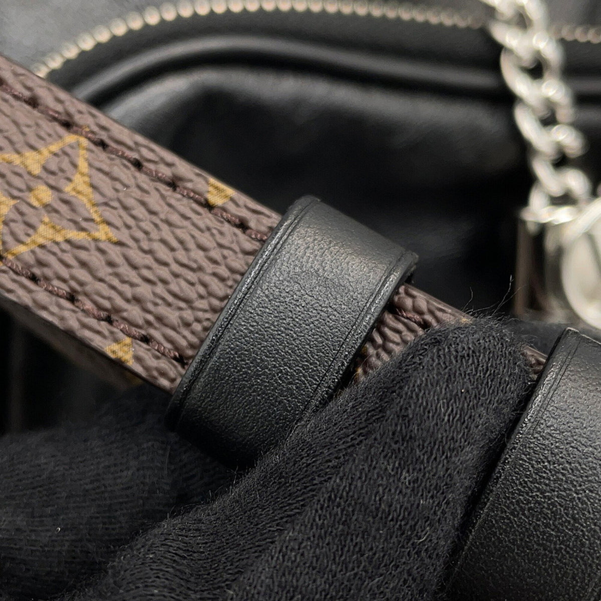 Louis Vuitton Black Noir Leather Handbag (Pre-Owned)