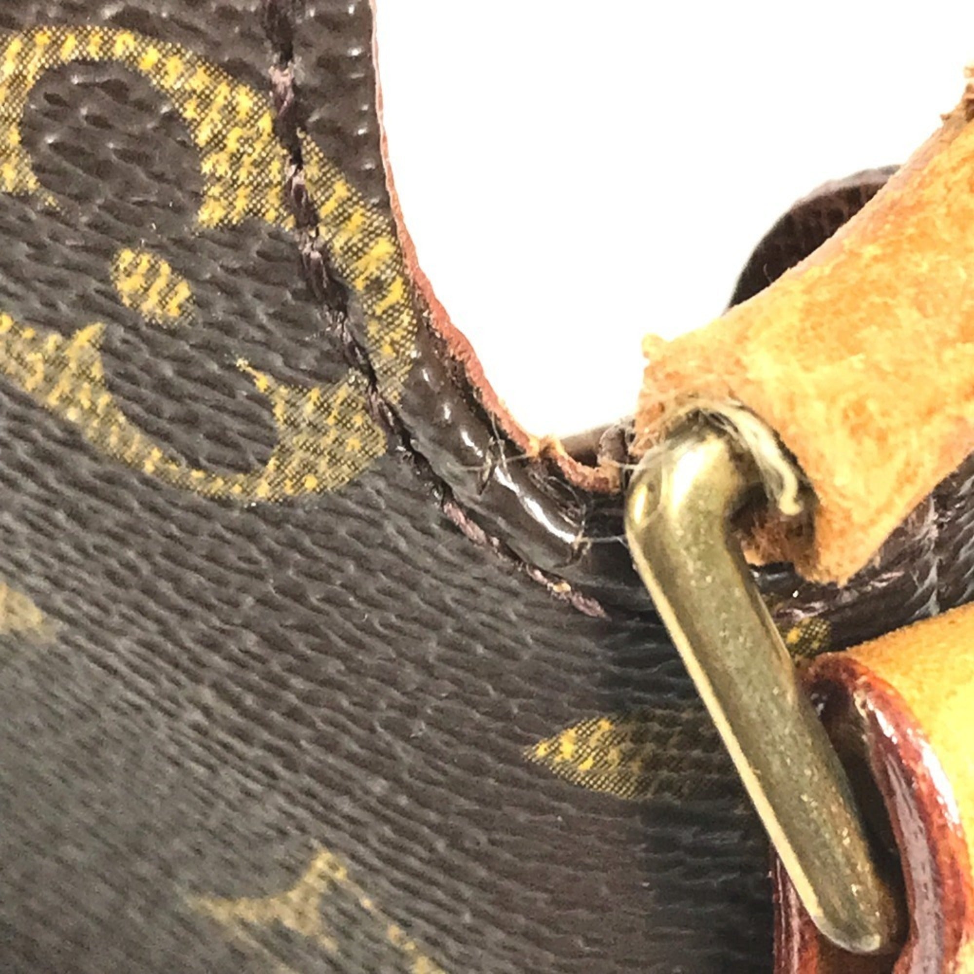 Louis Vuitton Brown Galle Monogram Pochette Shoulder Bag (Pre-Owned)