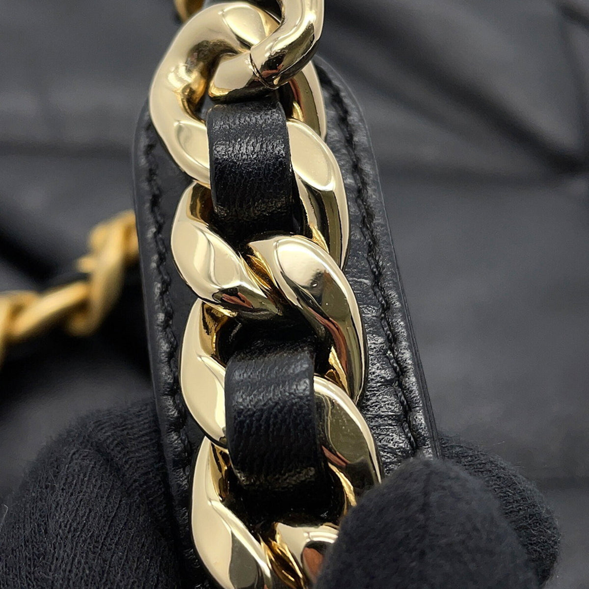 Chanel Black Leather Handbag Shoulder Bag (Pre-Owned)