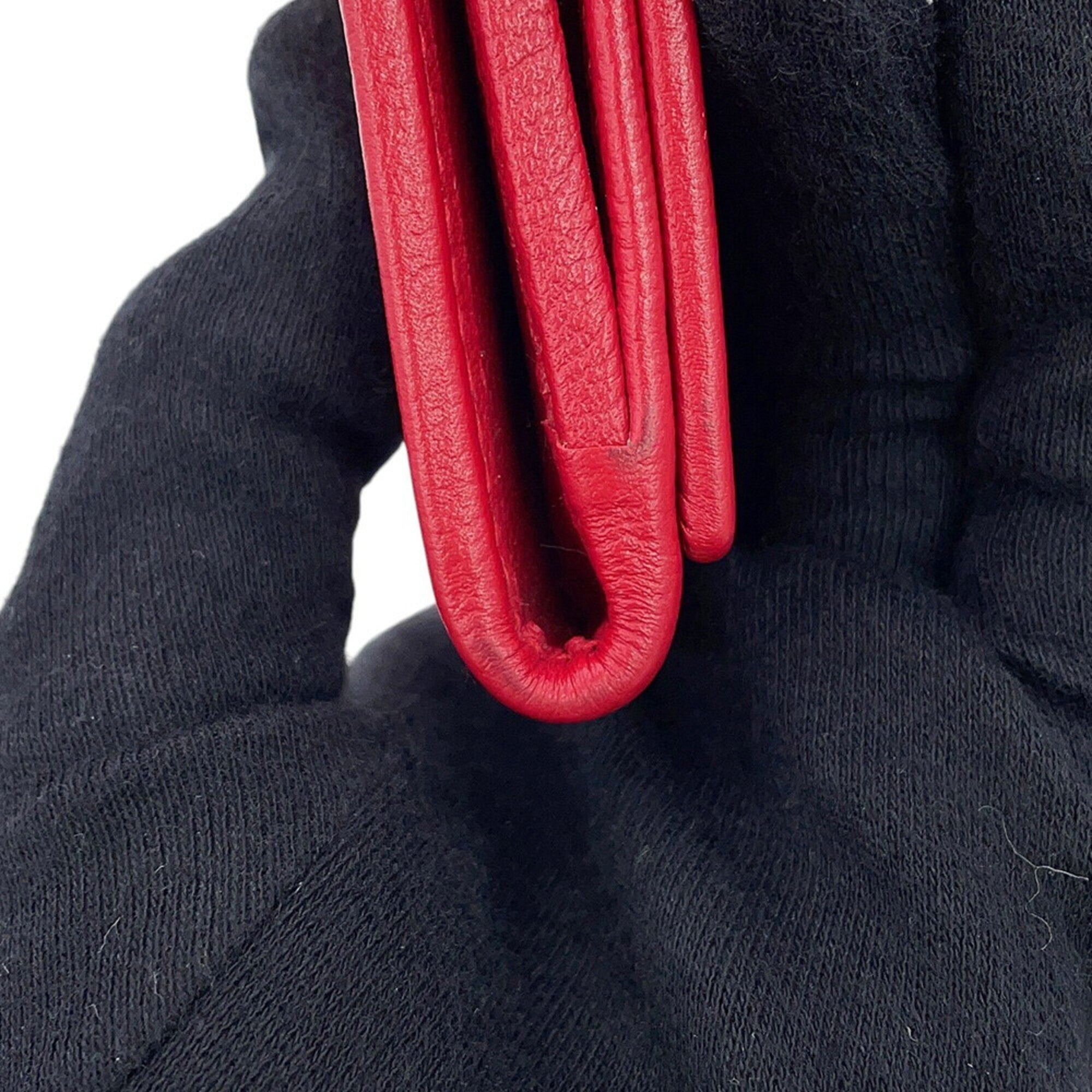 Yves Saint Laurent Red Color Leather Long Wallet (Bi-Fold) (Pre-Owned)