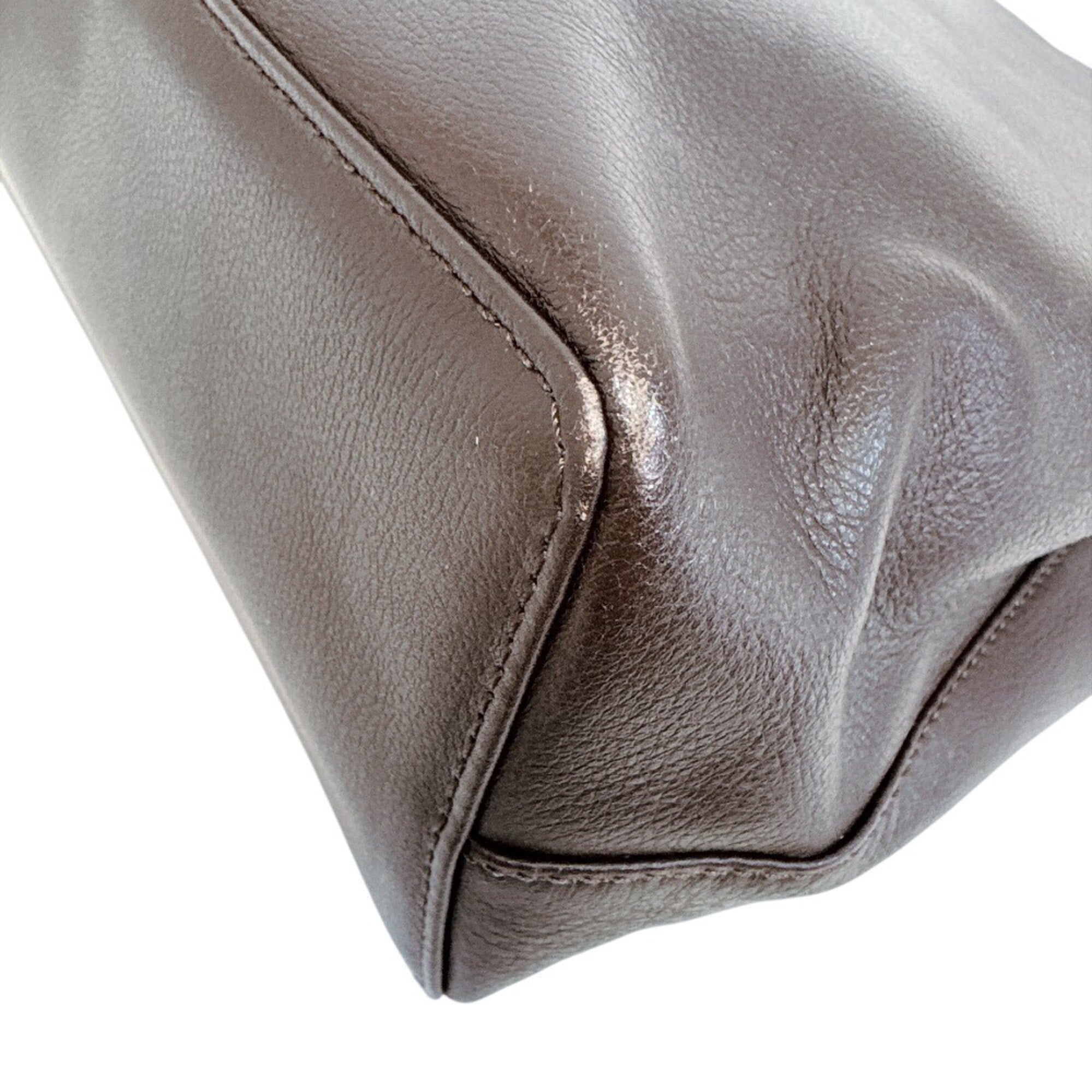 Burberry Brown Leather Handbag (Pre-Owned)