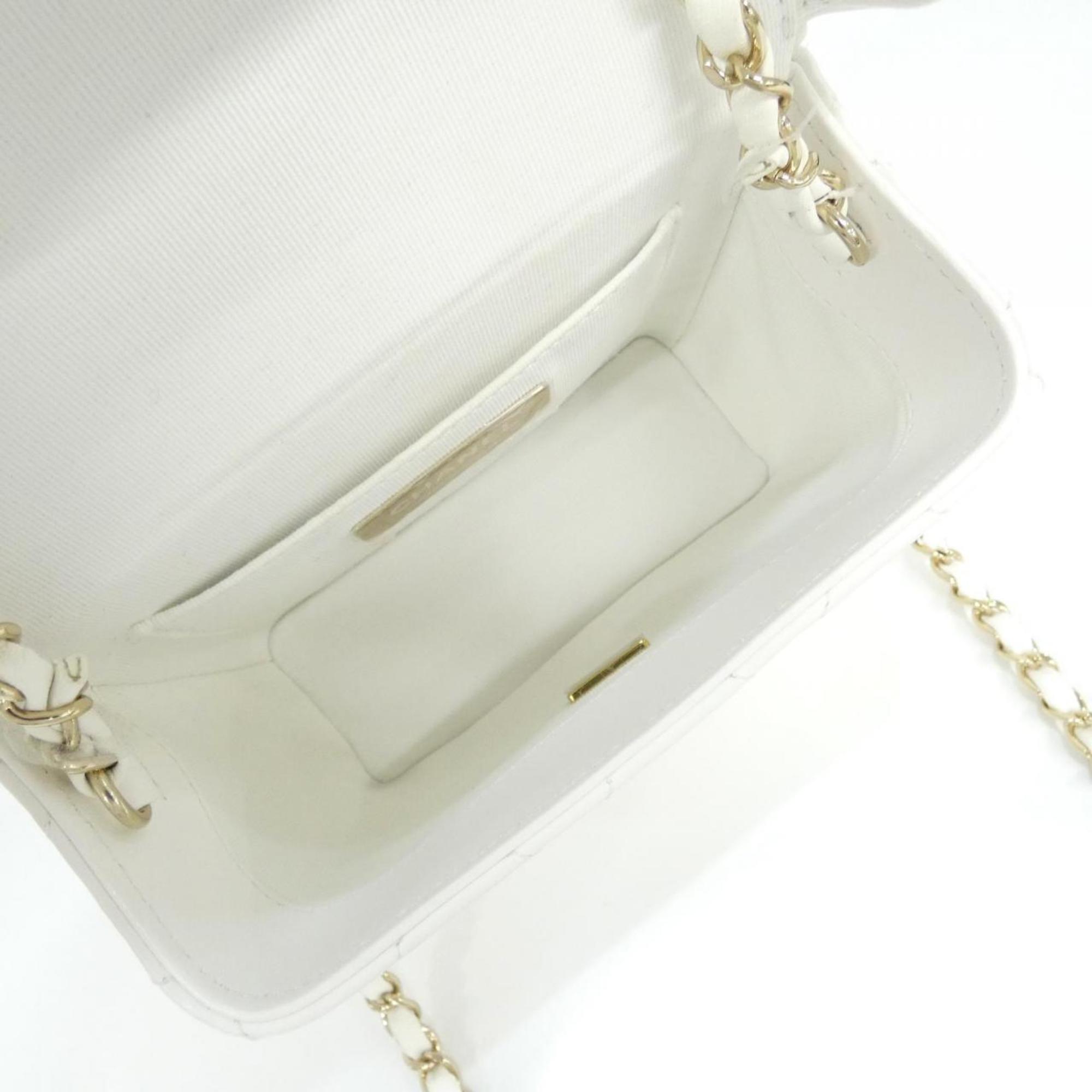 Chanel White Leather Shoulder Bag (Pre-Owned)