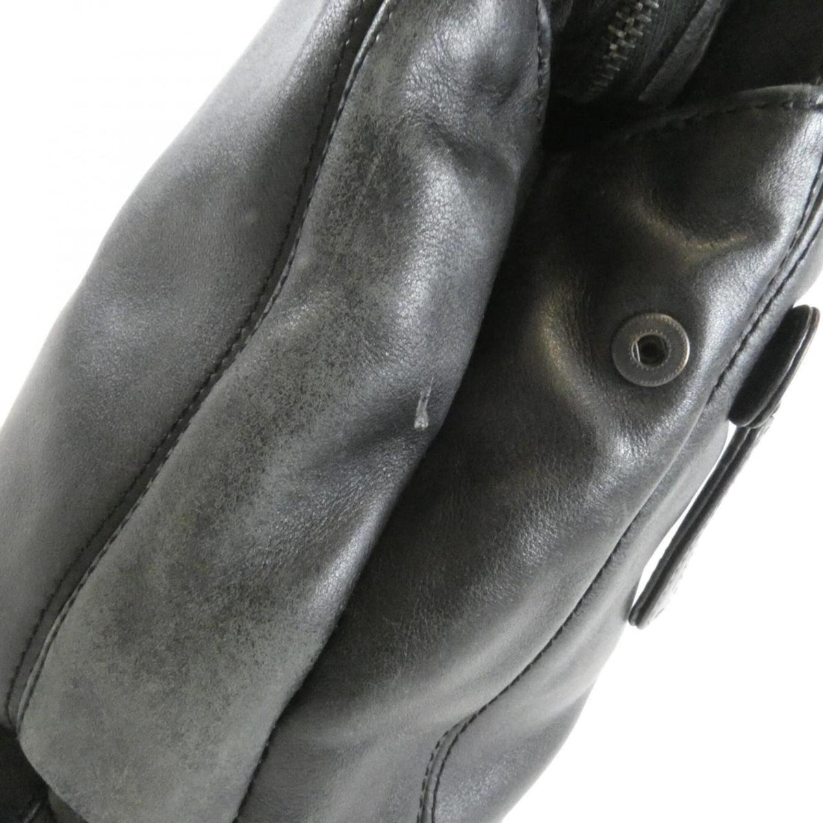 Chanel Black Leather Handbag (Pre-Owned)