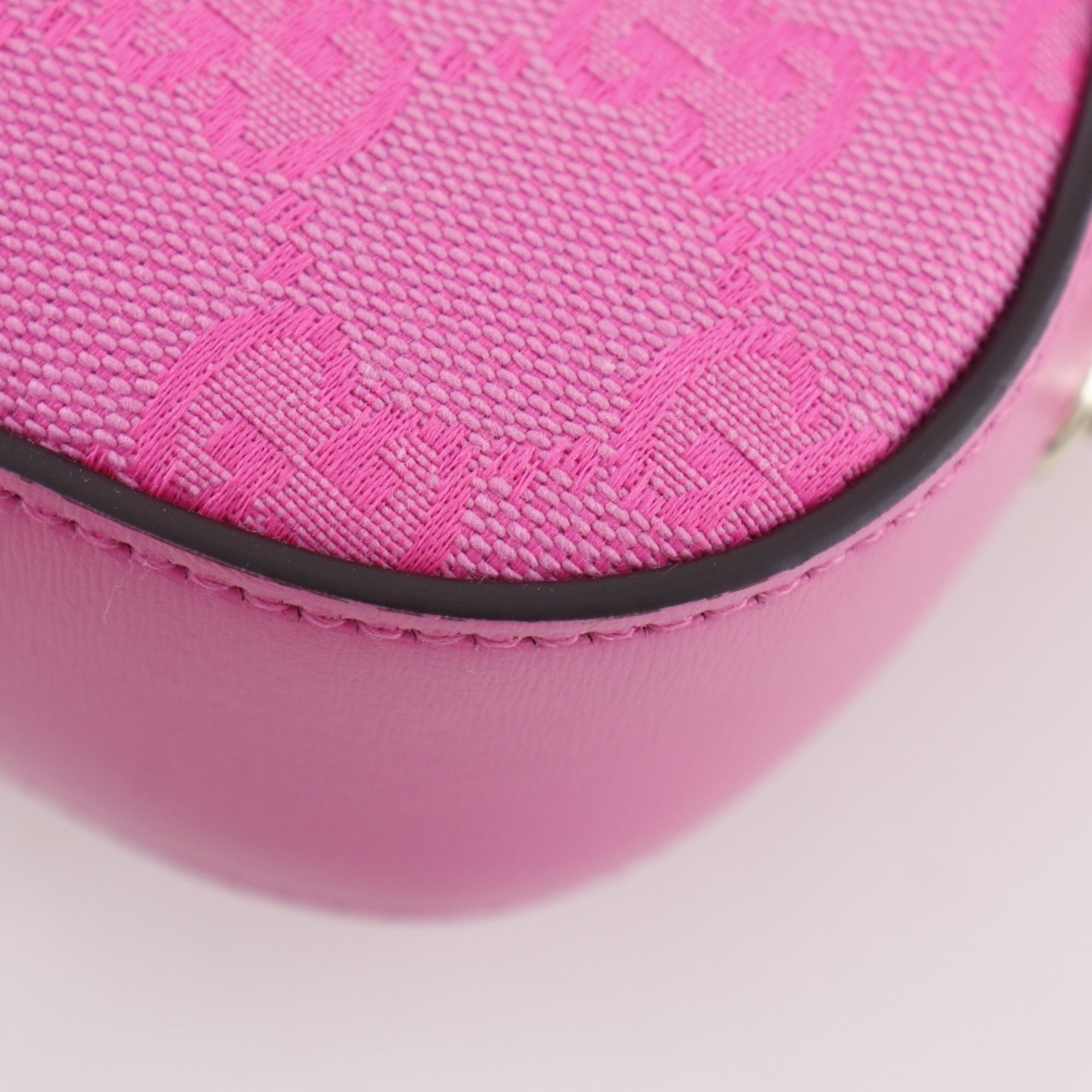 Gucci Pink Gg Canvas Shoulder Bag (Pre-Owned)