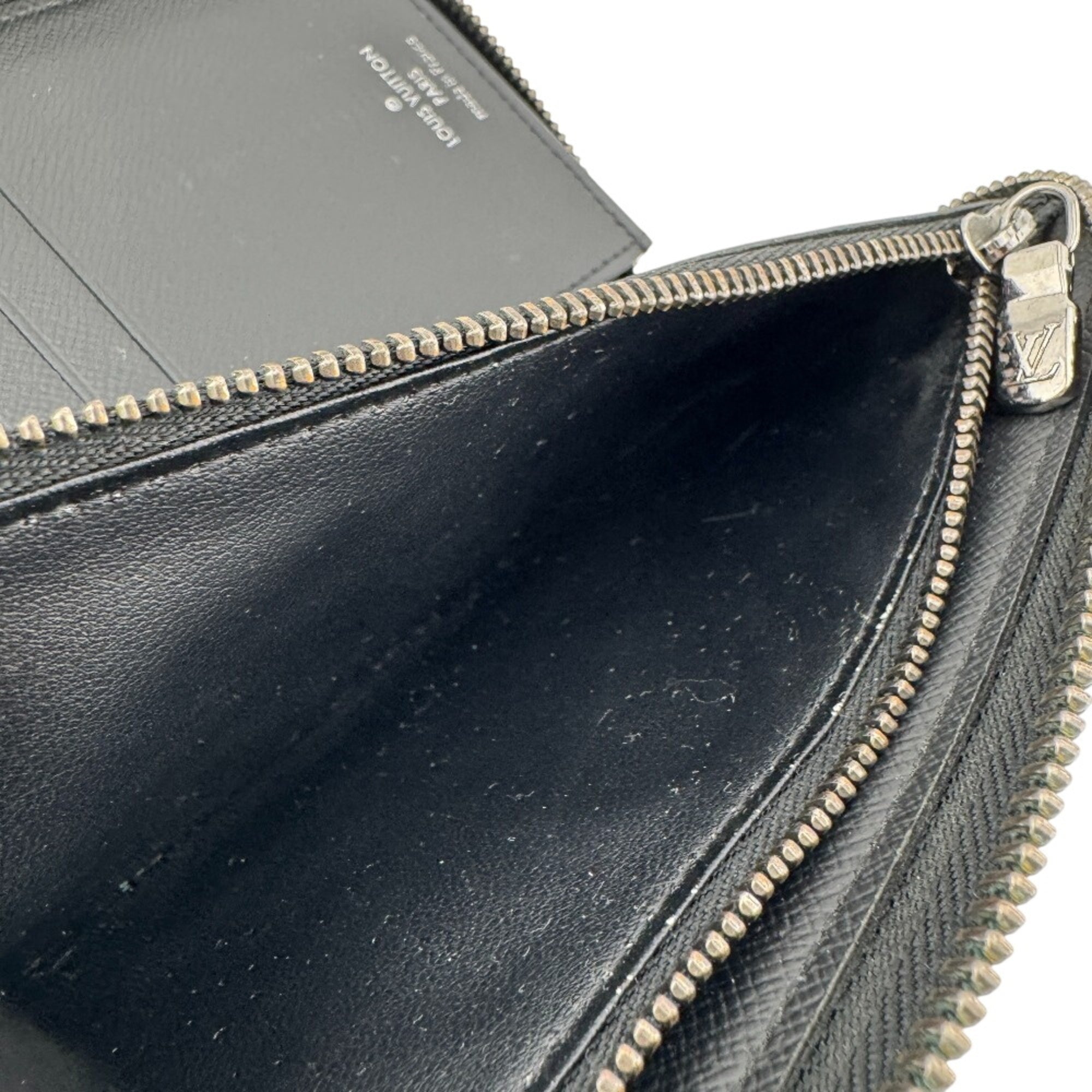 Louis Vuitton Black Leather Long Wallet (Bi-Fold) (Pre-Owned)