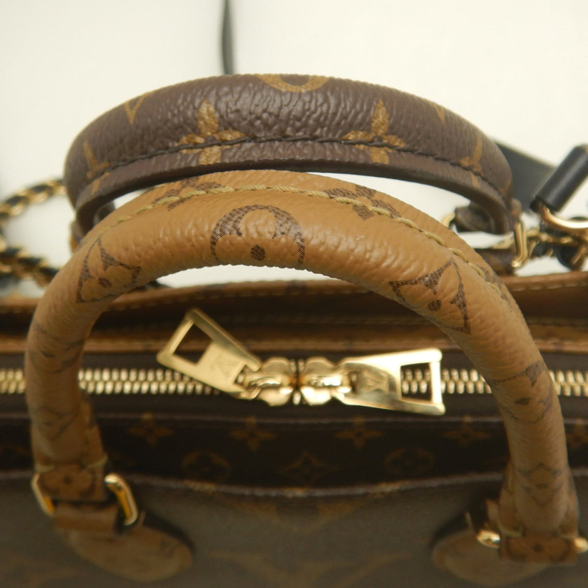 Louis Vuitton Brown Monogram Canvas Handbag (Pre-Owned)