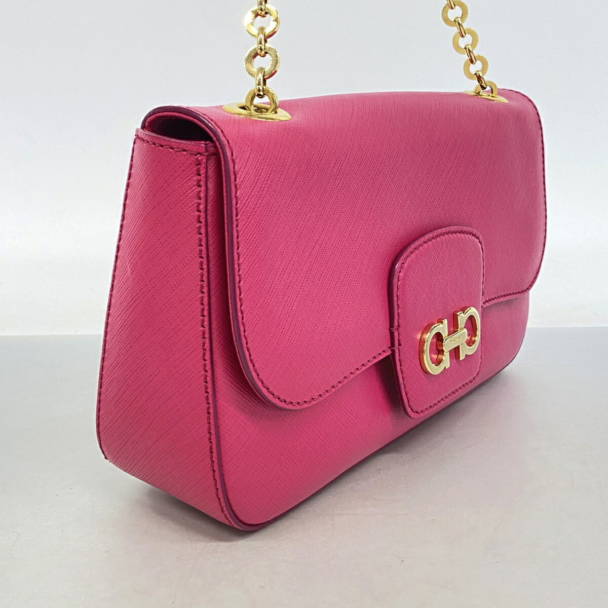 Salvatore Ferragamo Pink Leather Shoulder Bag (Pre-Owned)