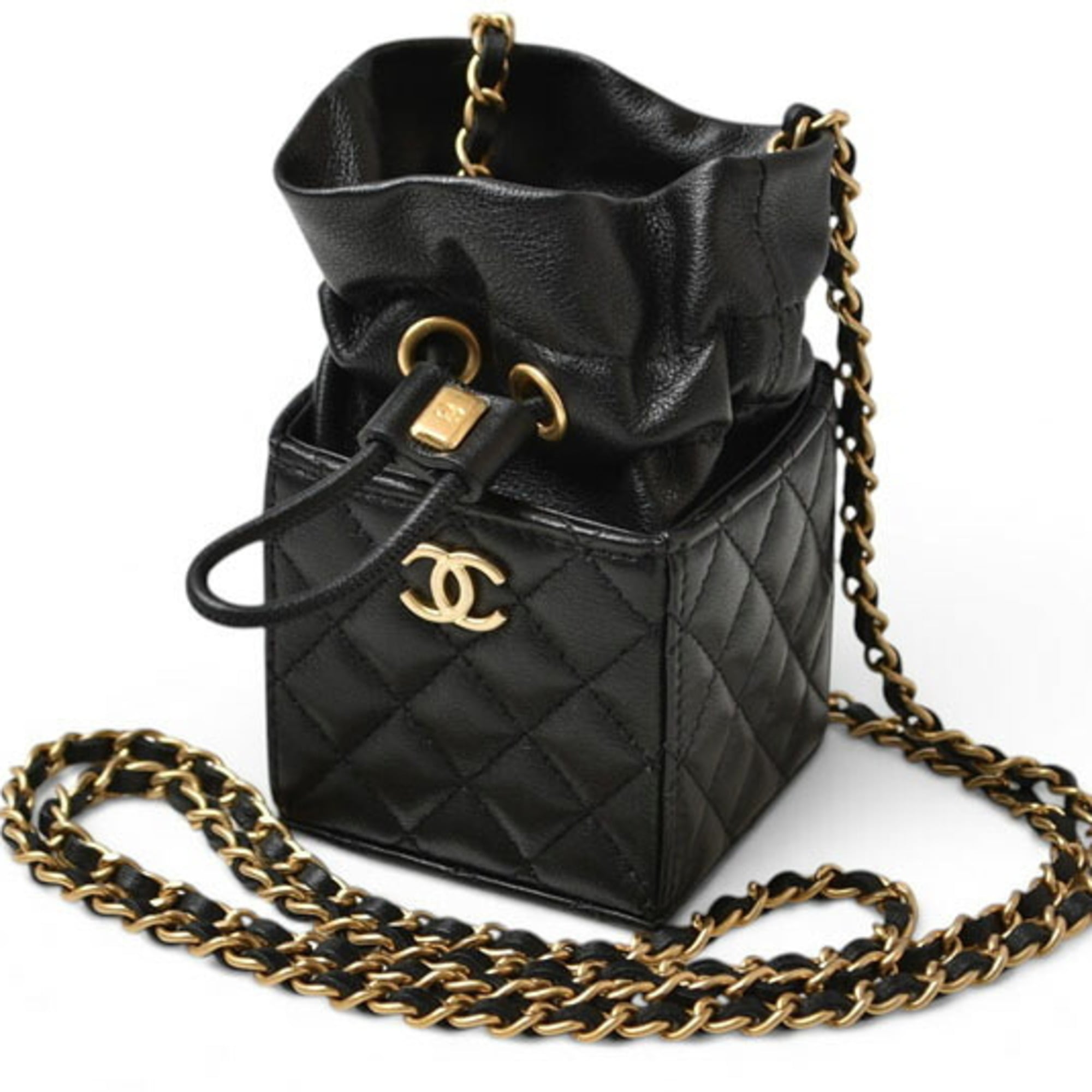 Chanel Black Leather Shoulder Bag (Pre-Owned)