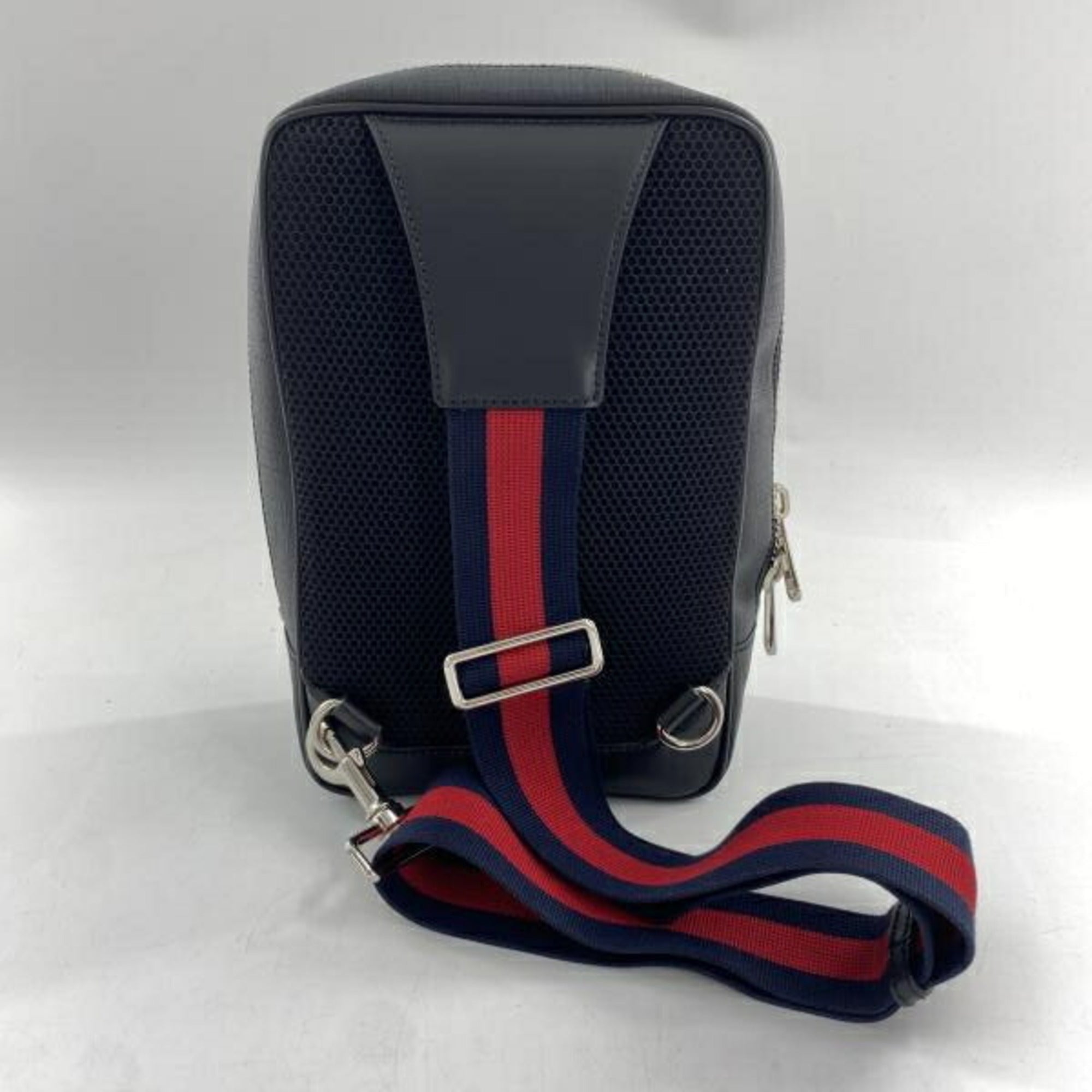 Gucci Black Navy Red Color Gg Supreme Sling Bag (Pre-Owned)