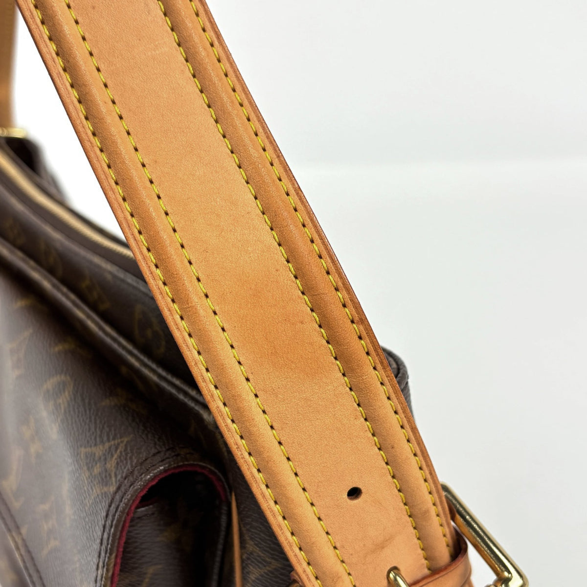 Louis Vuitton Brown Monogram Shoulder Bag (Pre-Owned)