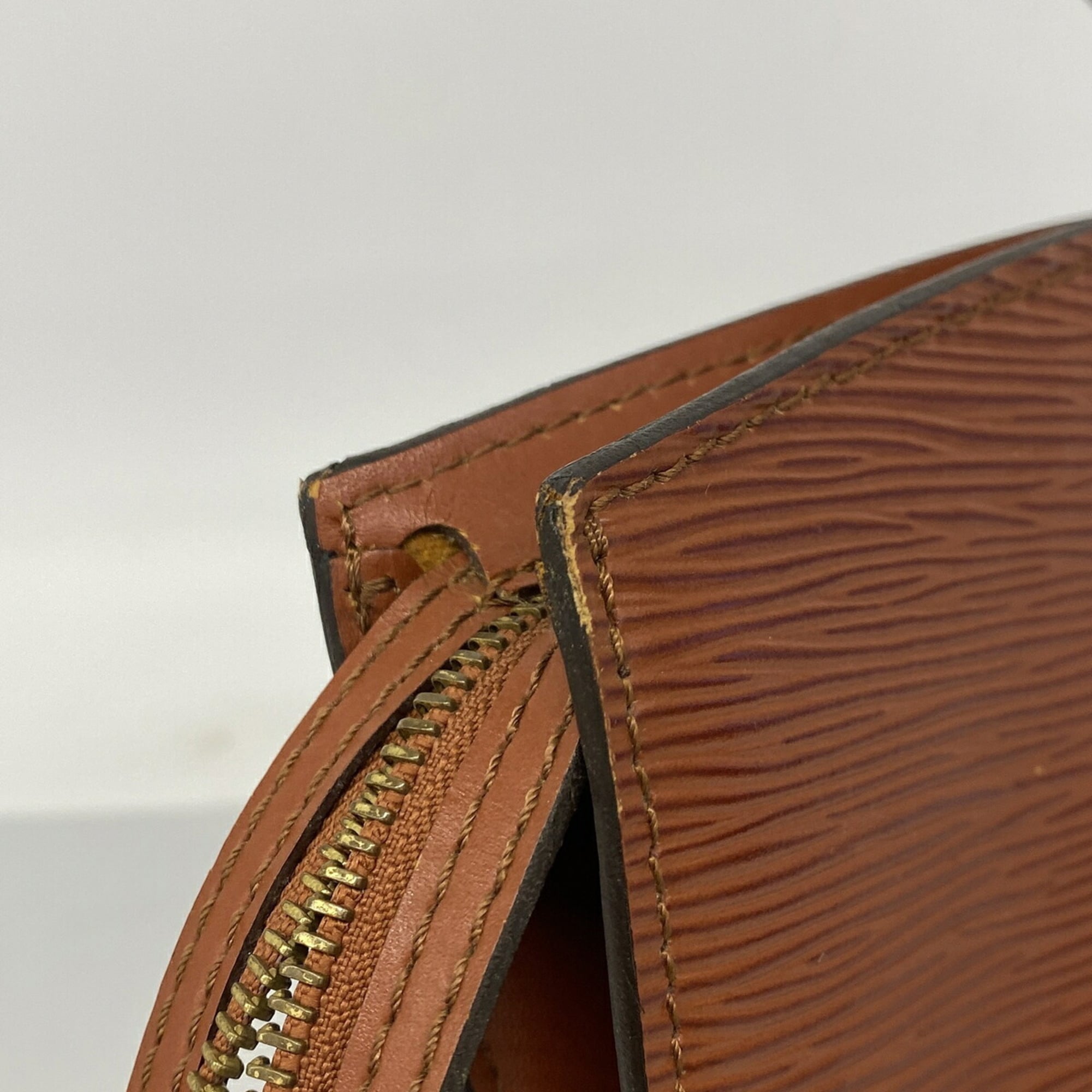 Louis Vuitton Kenyan Brown Handbag (Pre-Owned)