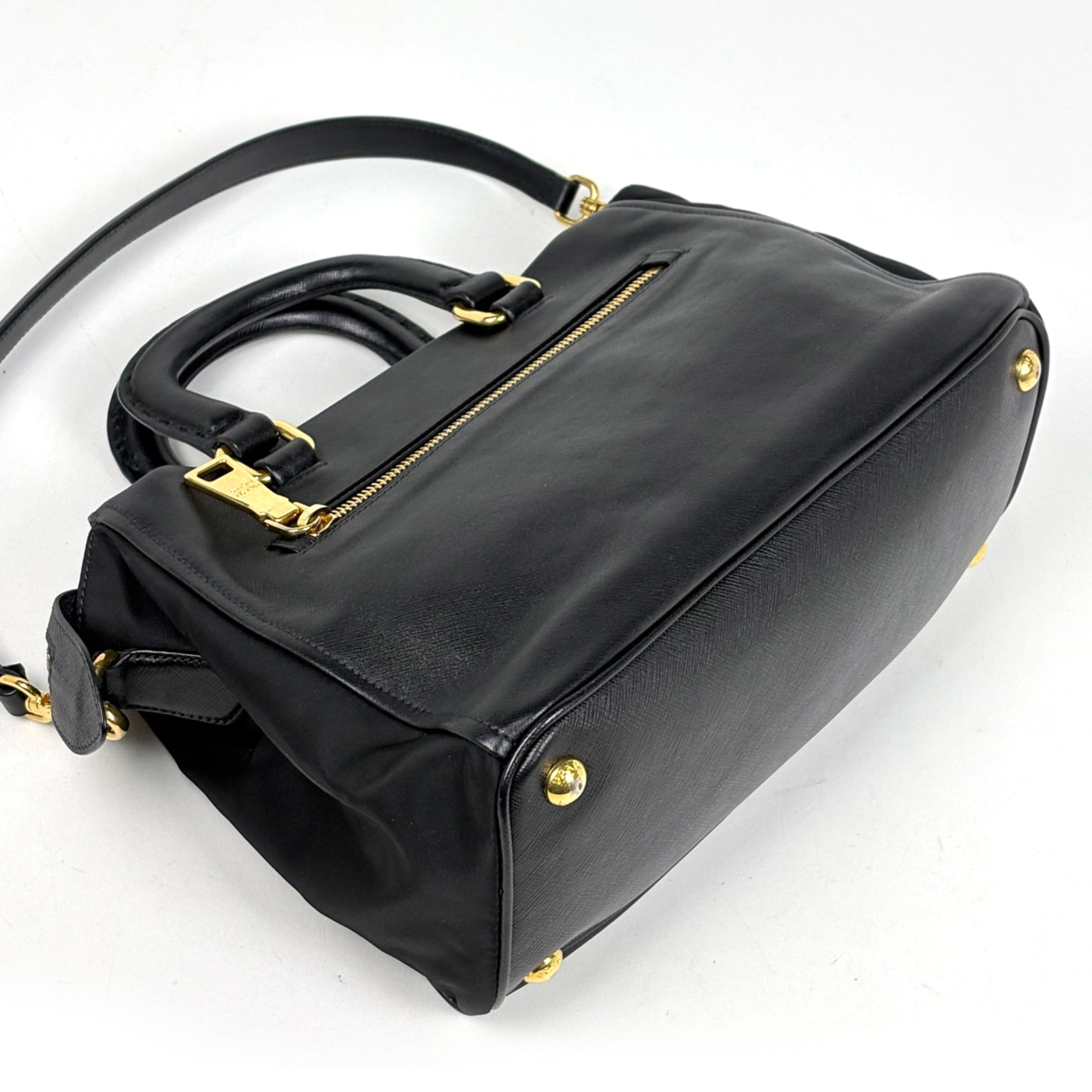 Prada Black Nero Leather Handbag Shoulder Bag (Pre-Owned)