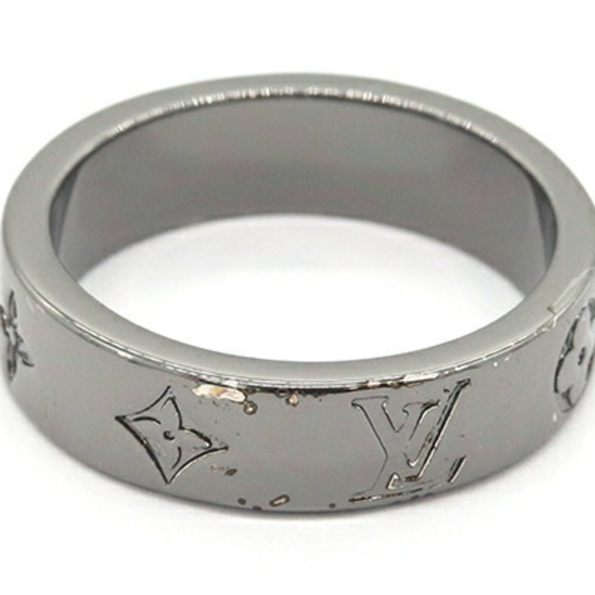 Louis Vuitton Silver Metal Ruthenium Band Ring (Pre-Owned)