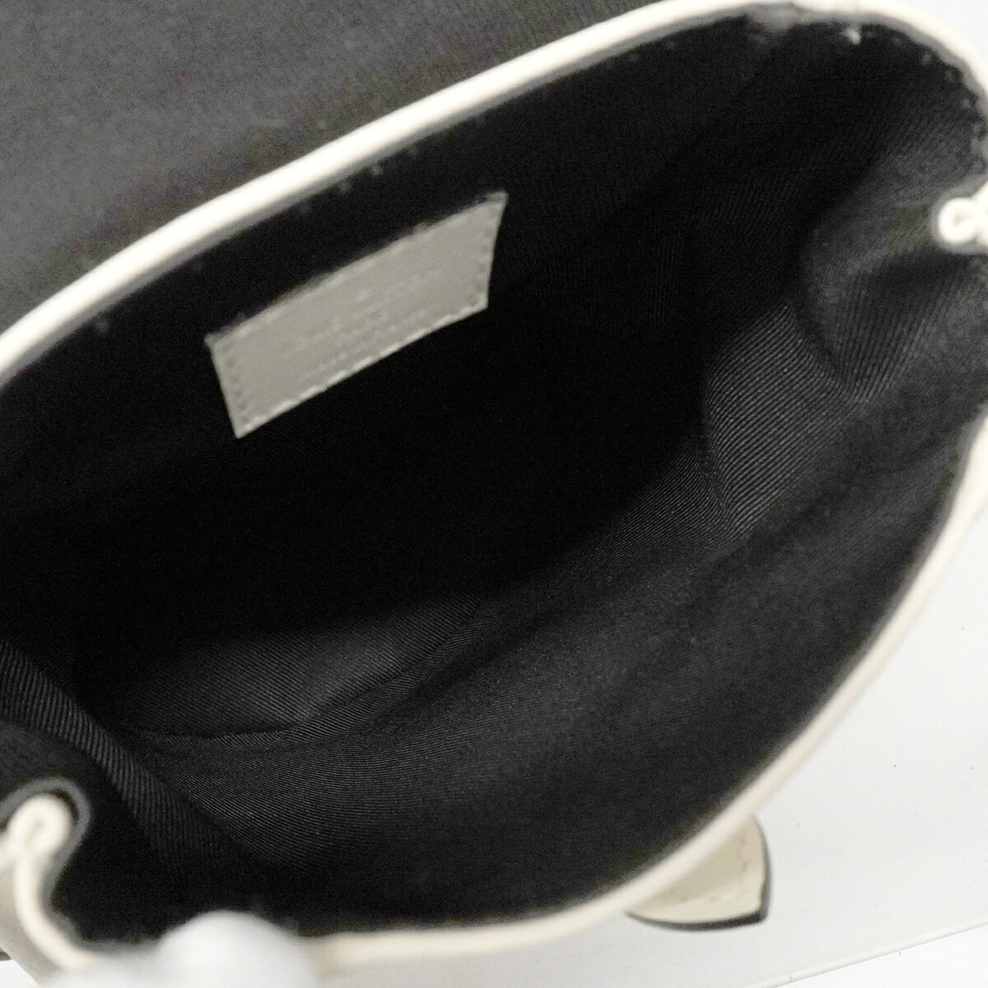 Louis Vuitton Blanc Sling Bag (Pre-Owned)