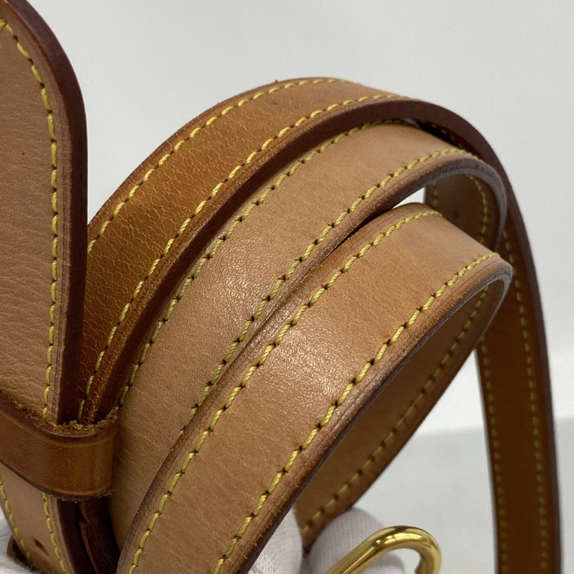 Louis Vuitton Rose Poudre Handbag (Pre-Owned)
