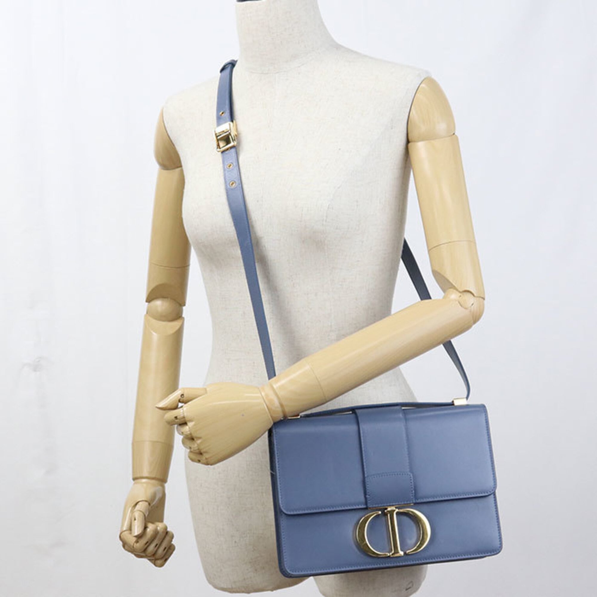 Christian Dior Blue Leather Shoulder Bag (Pre-Owned)