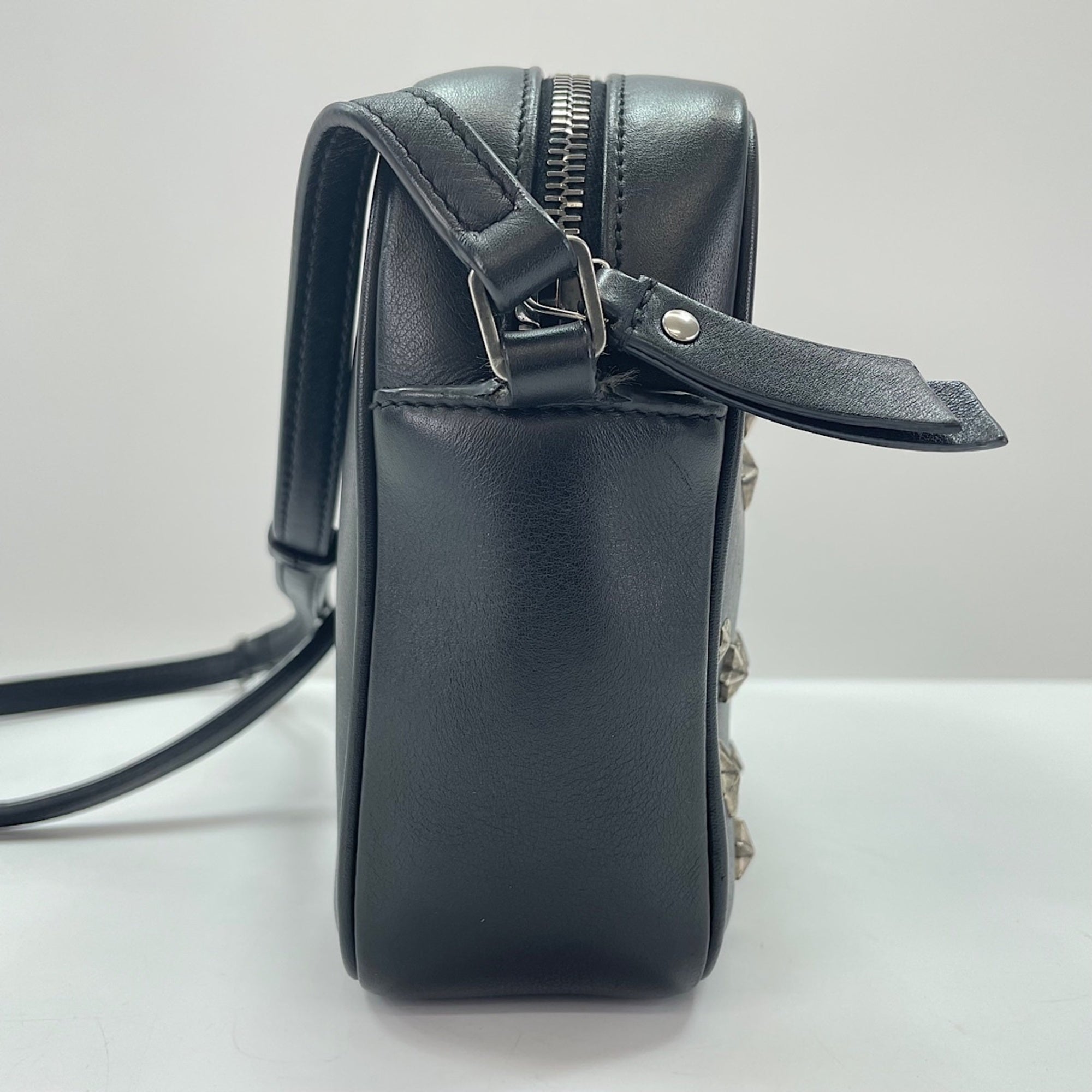 Yves Saint Laurent Black Shoulder Bag (Pre-Owned)