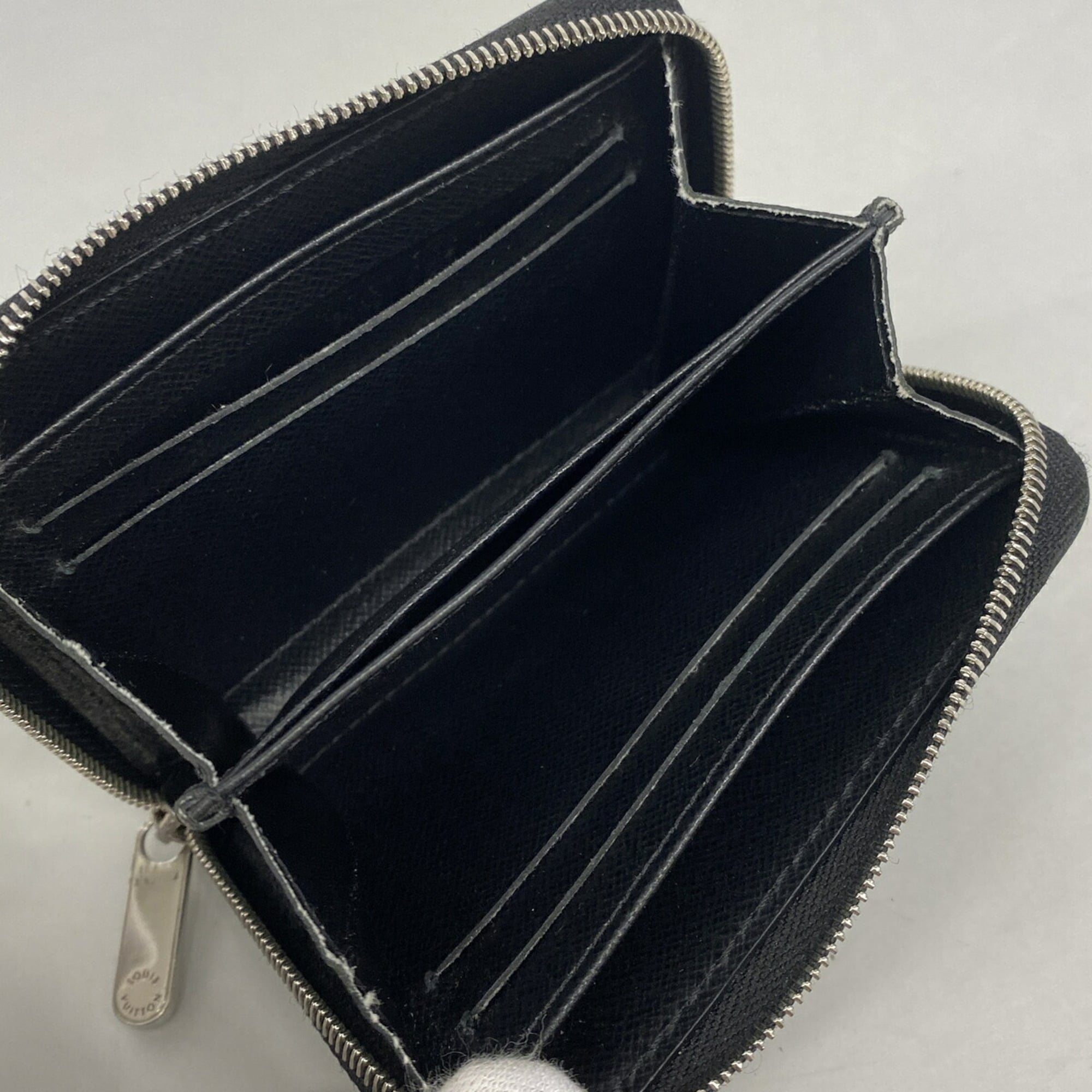 Louis Vuitton Noir Coin Purse/Coin Case (Pre-Owned)