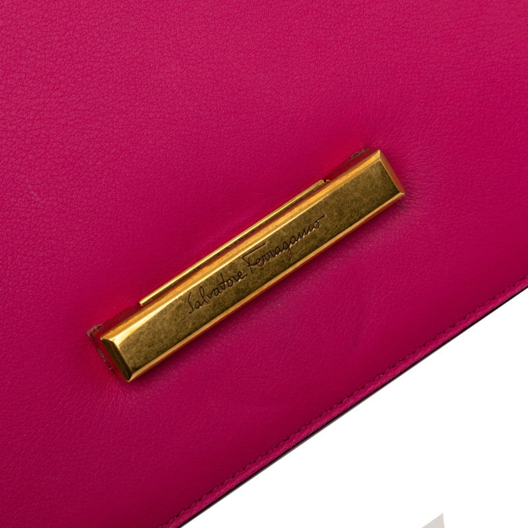 Salvatore Ferragamo Pink Leather Shoulder Bag (Pre-Owned)