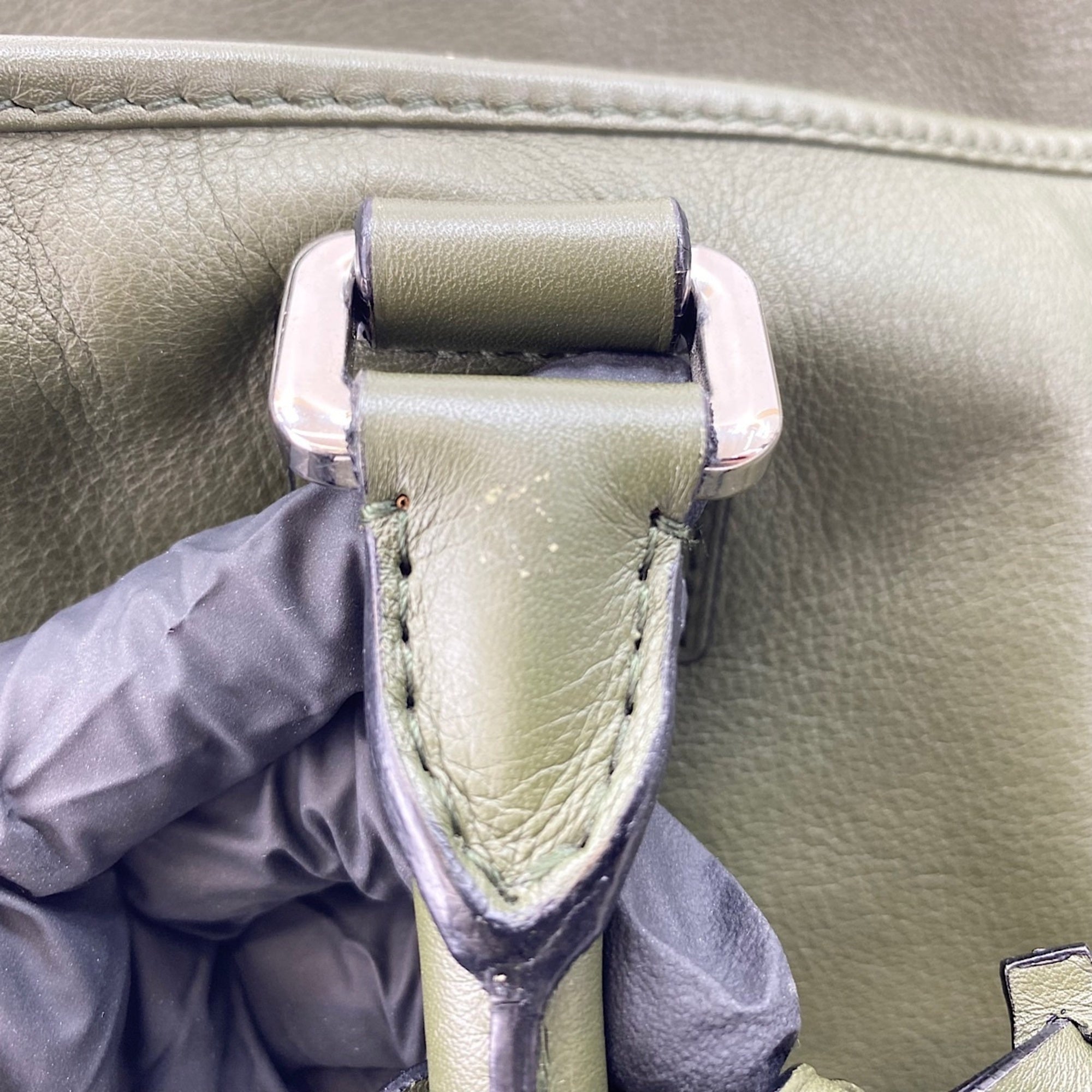 Loewe Amazona Green Leather Handbag (Pre-Owned)