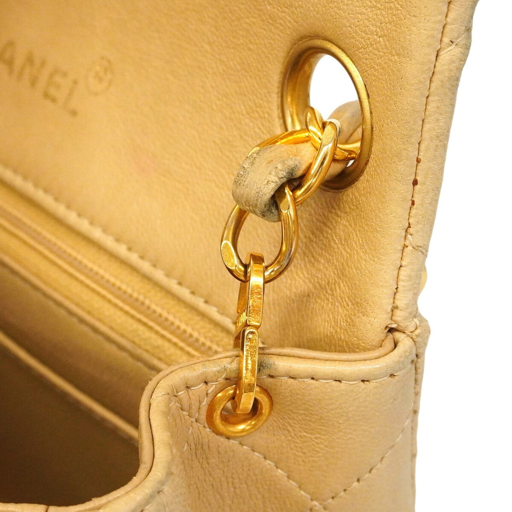 Chanel Beige Leather Shoulder Bag (Pre-Owned)