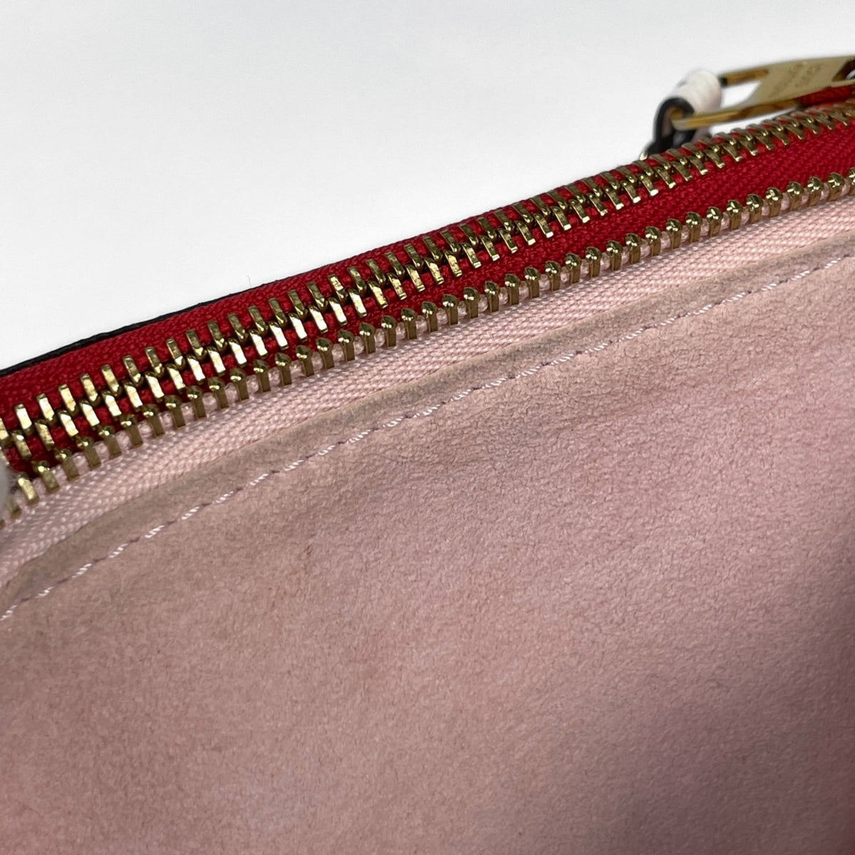 Louis Vuitton Pink Red Color Monogram Shoulder Bag (Pre-Owned)