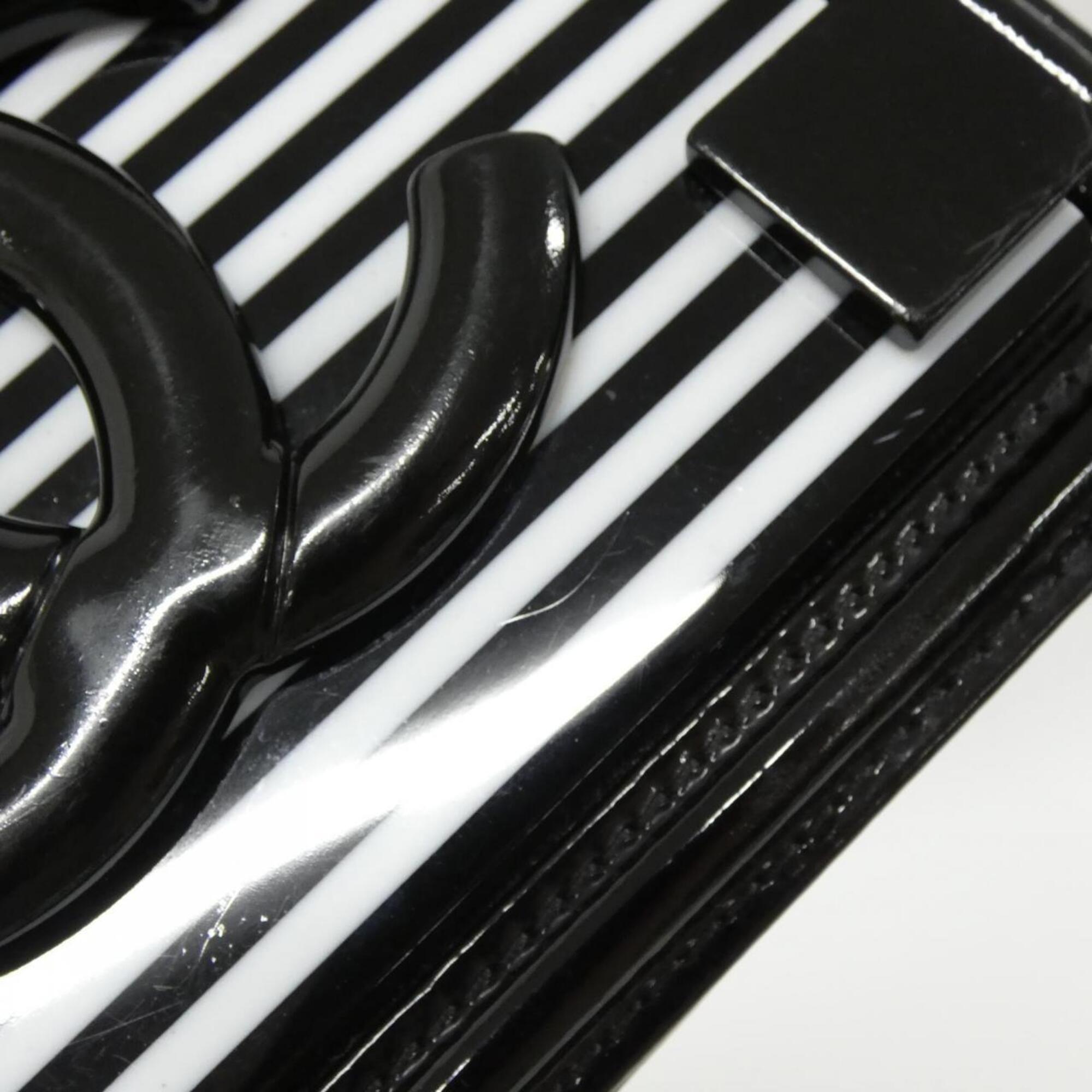 Chanel Black White Leather Shoulder Bag (Pre-Owned)