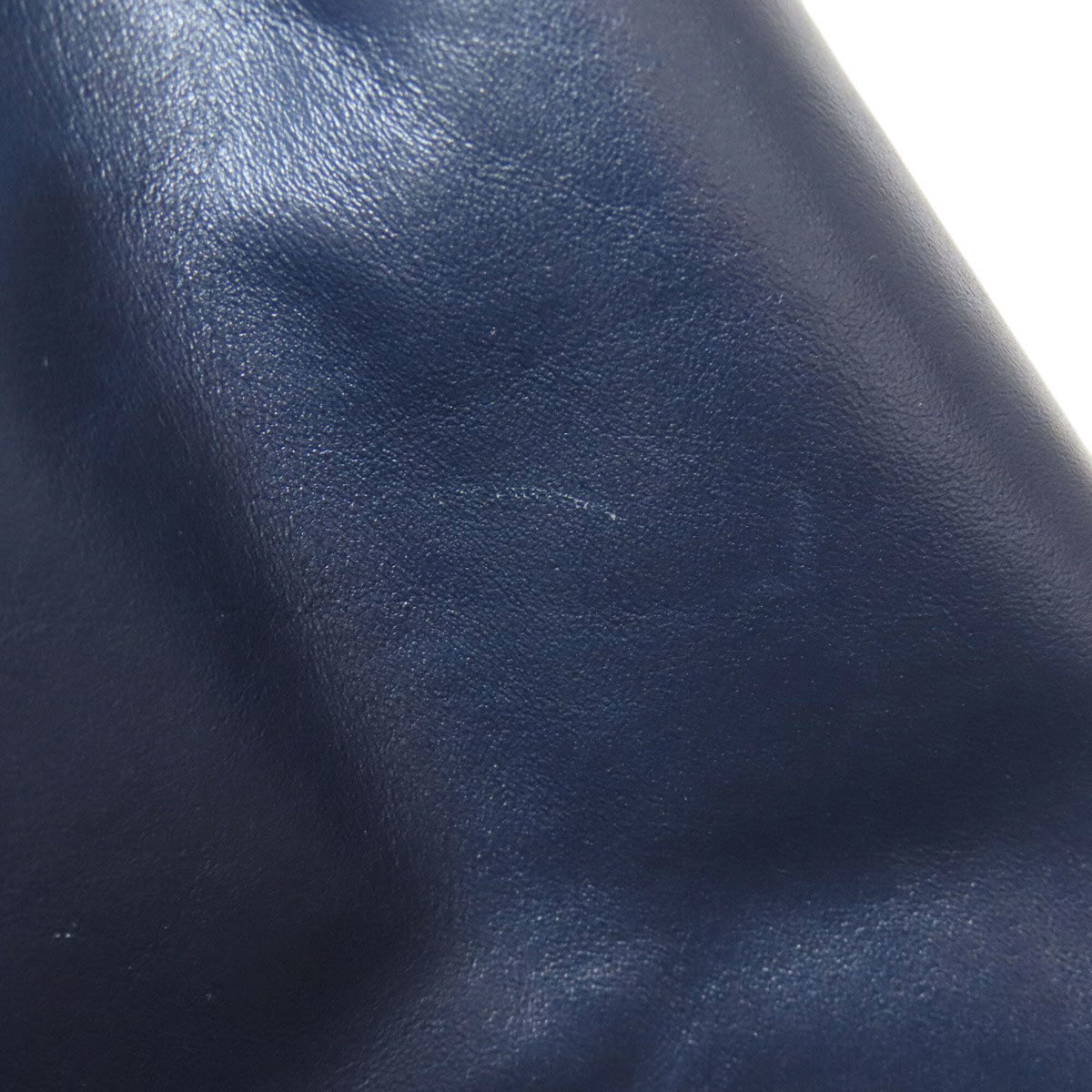 Miu Miu Navy Leather Tote Bag (Pre-Owned)