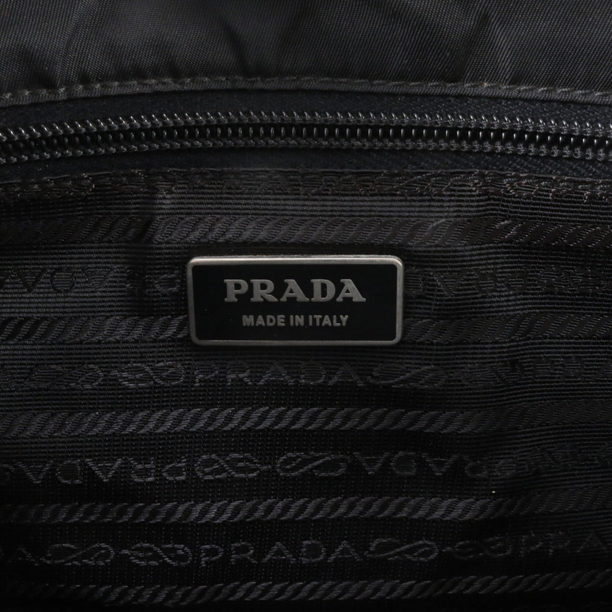 Prada Black Leather Nylon Messenger Bag Shoulder Bag (Pre-Owned)