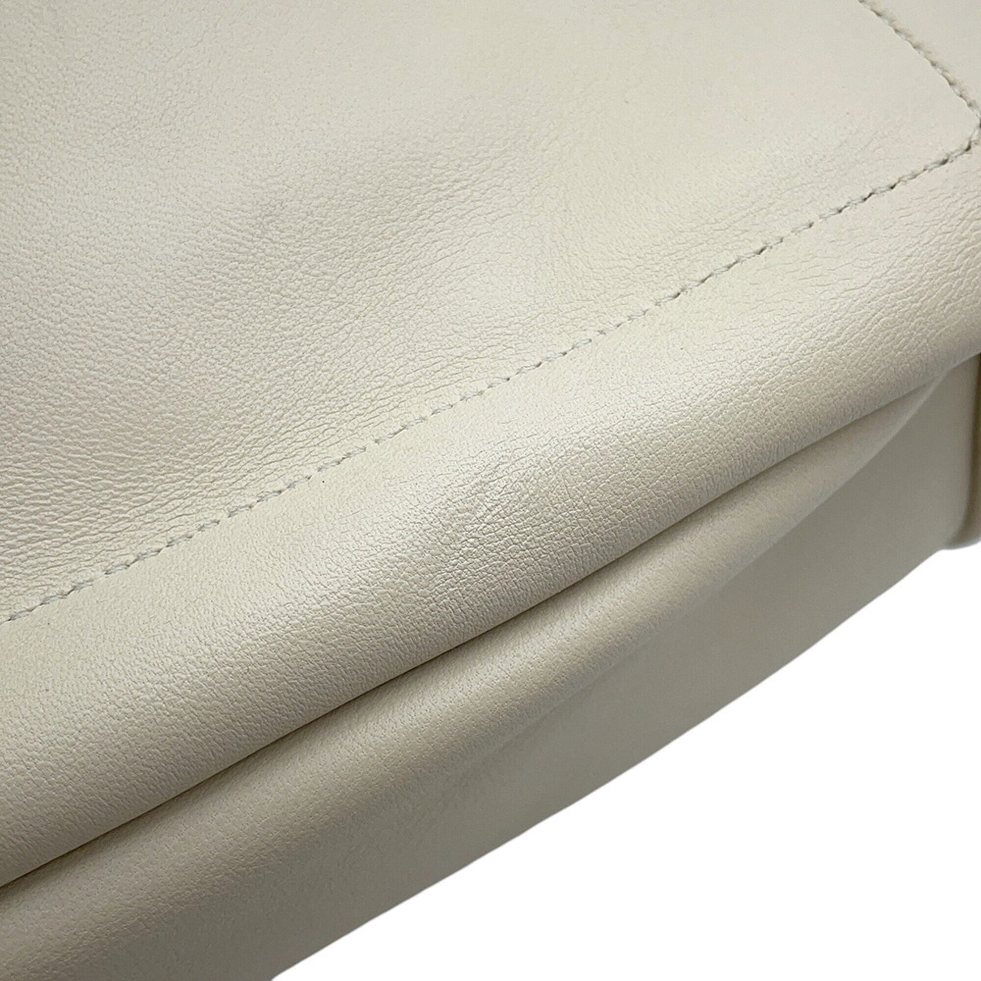 Loewe Ivory Leather Shoulder Bag (Pre-Owned)