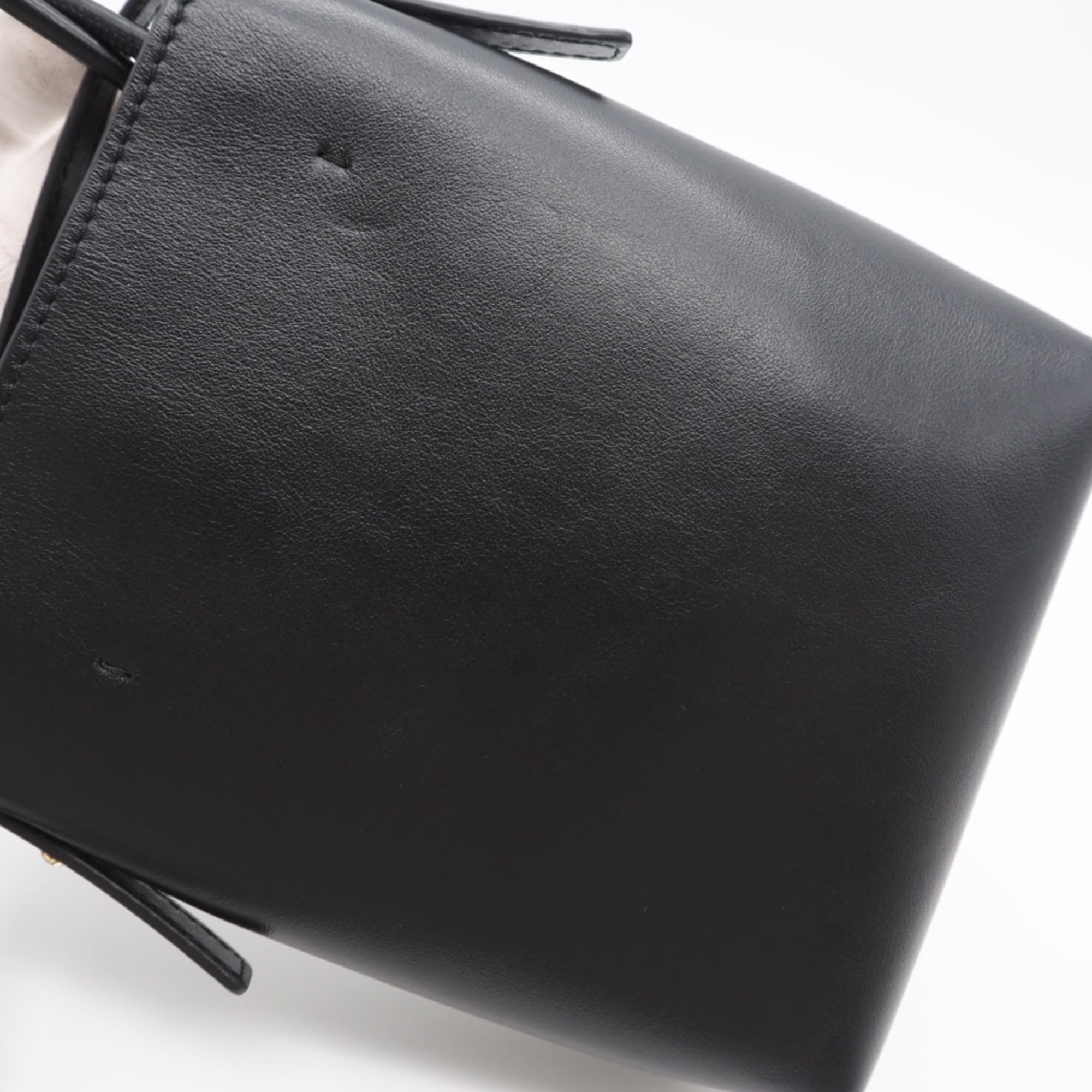 Chloé Black Leather Handbag Shoulder Bag (Pre-Owned)