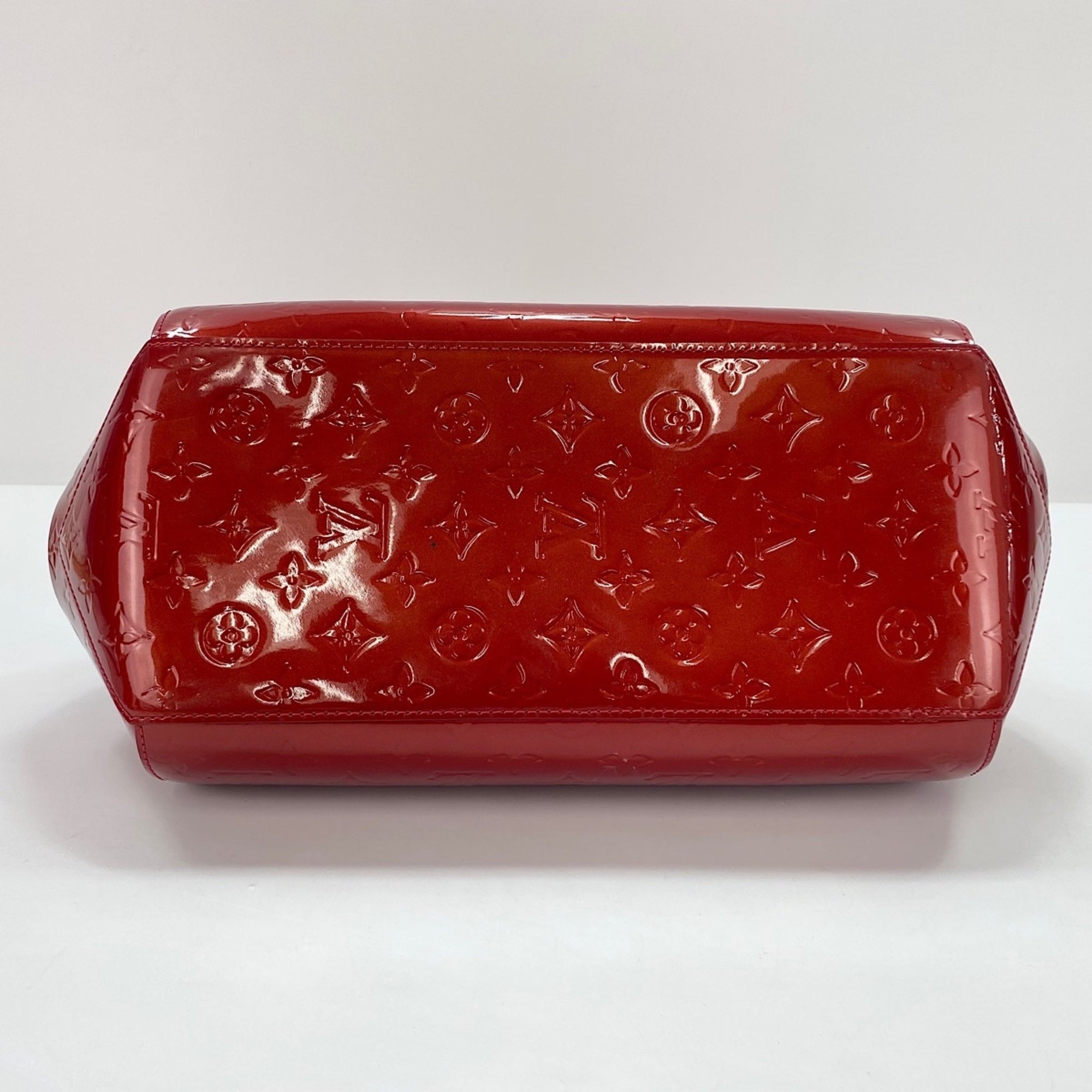 Louis Vuitton Red Color Shoulder Bag (Pre-Owned)