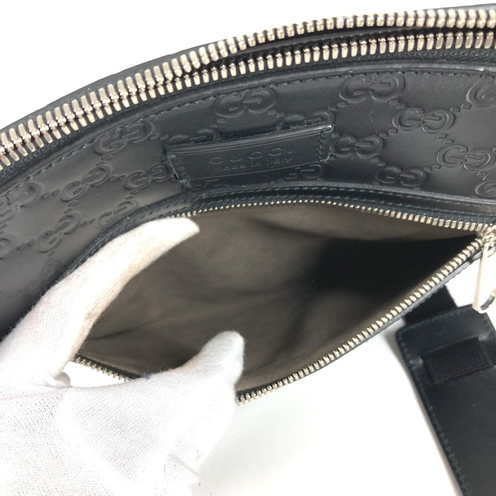 Gucci Black Pochette Shoulder Bag (Pre-Owned)