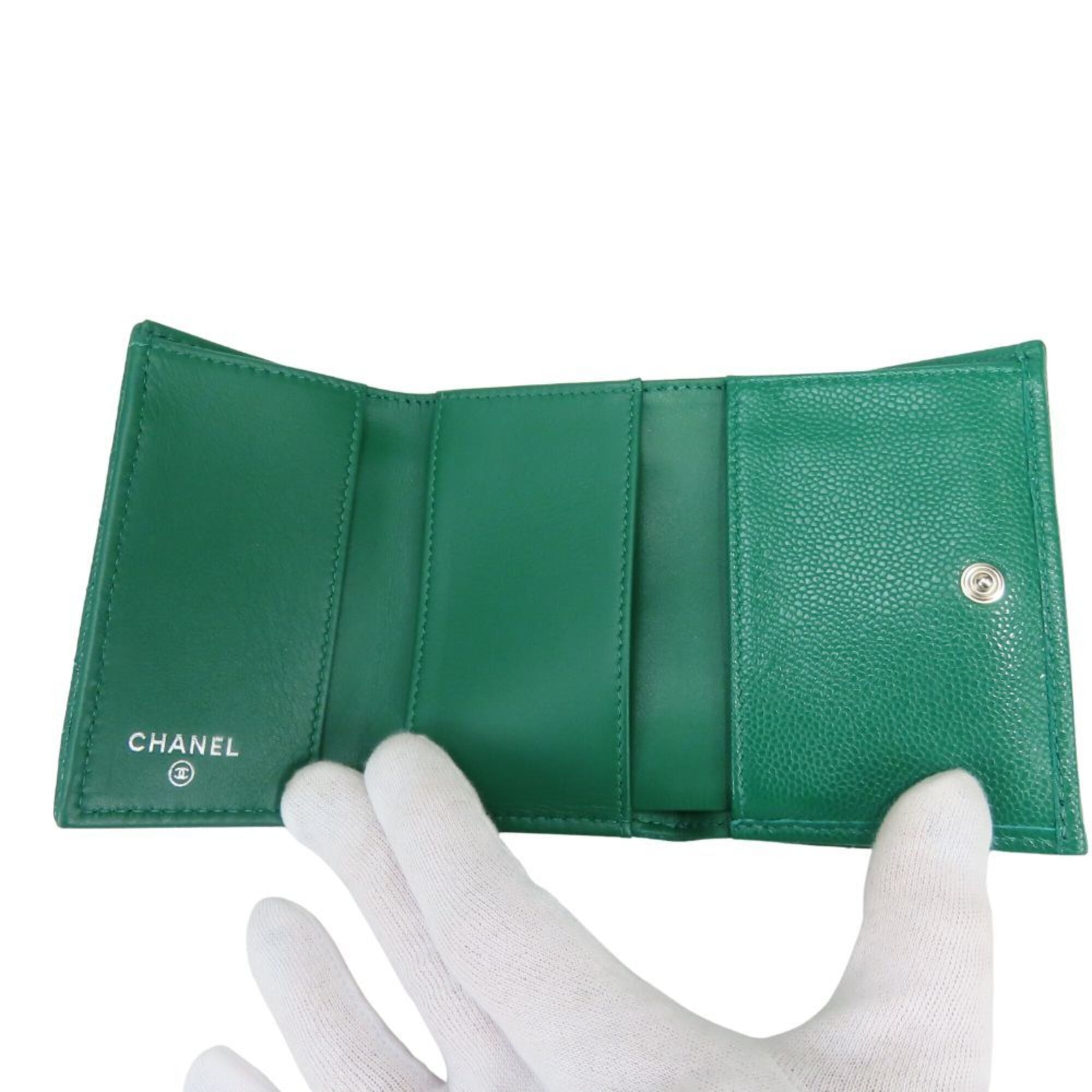 Chanel Green Grained Calfskin Wallet (Tri-Fold) (Pre-Owned)