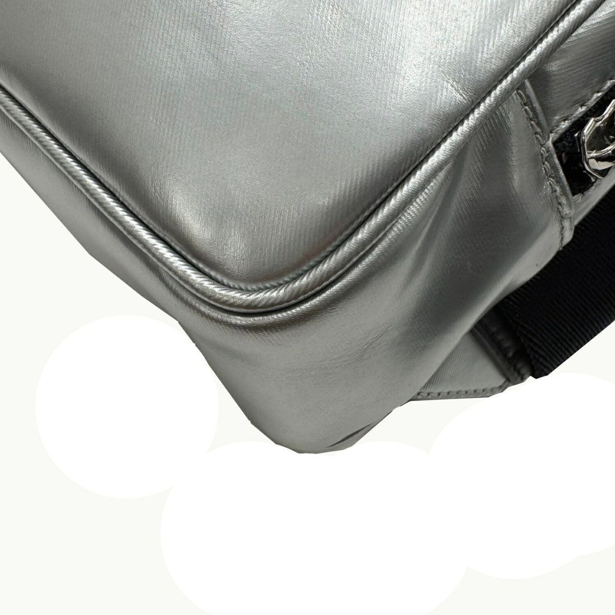 Burberry Metallic Silver Canvas Leather Shoulder Bag Sling Bag (Pre-Owned)