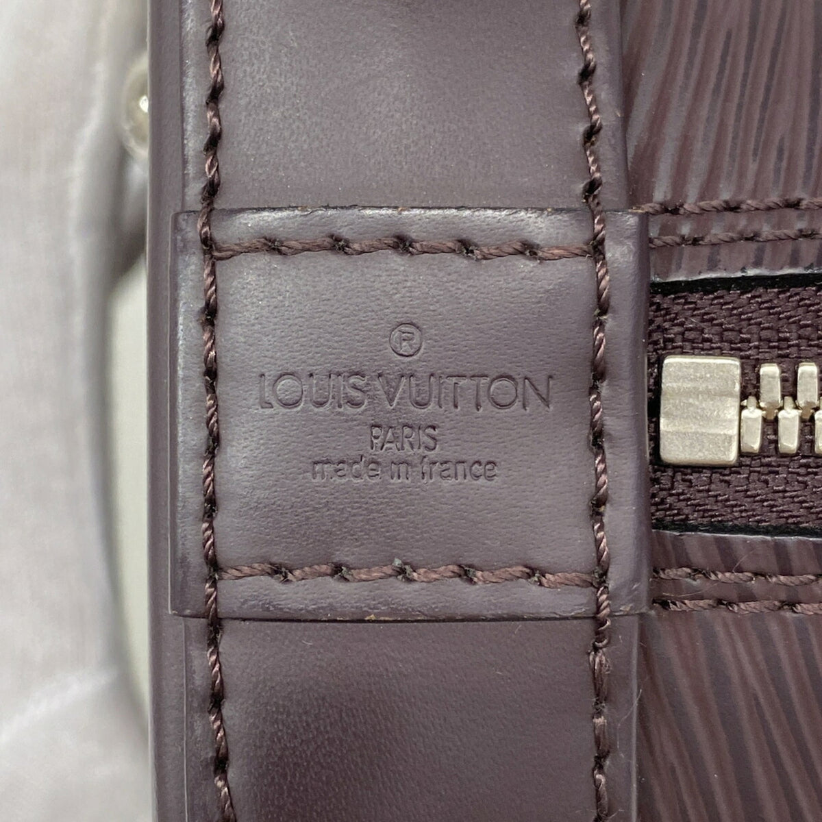 Louis Vuitton Quetsche Handbag (Pre-Owned)