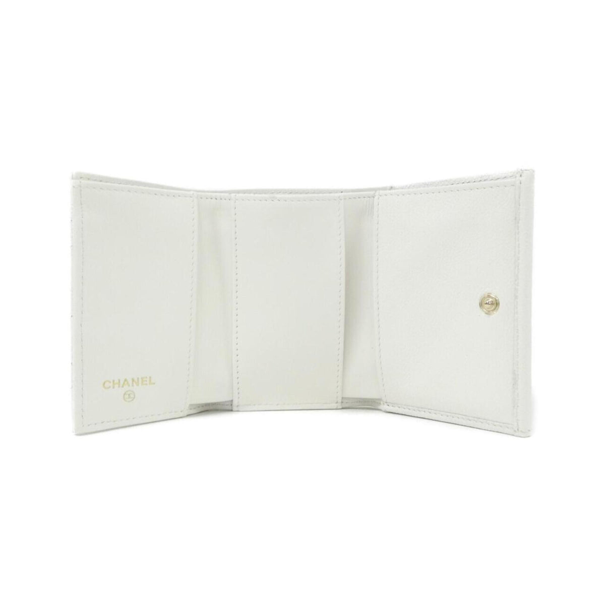 Chanel White Grained Calfskin Wallet (Tri-Fold) (Pre-Owned)