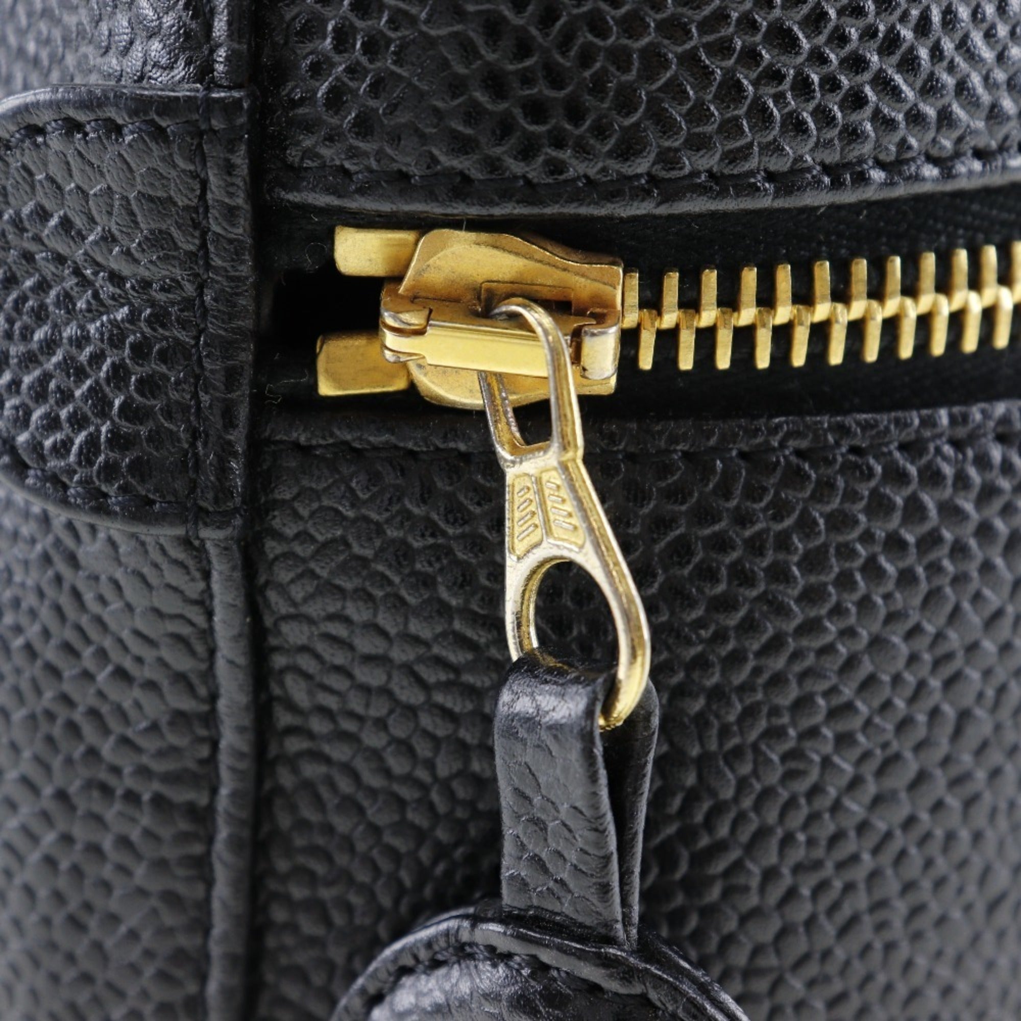 Chanel Black Caviar Leather Handbag Pouch (Pre-Owned)