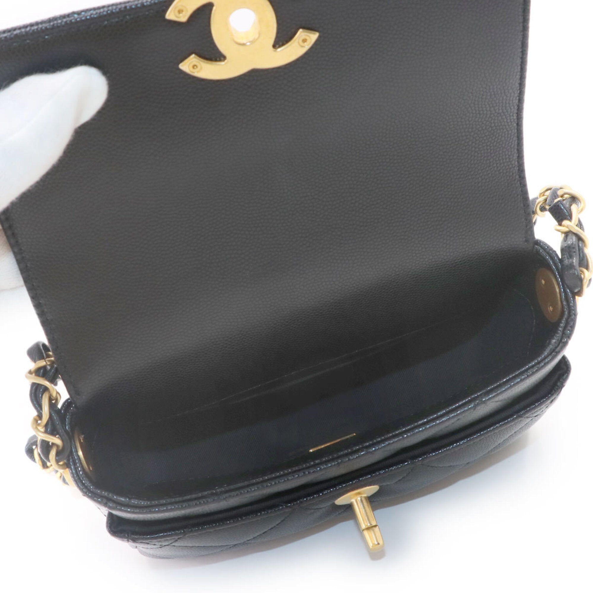 Chanel Matelasse Black Grained Calfskin Handbag Shoulder Bag (Pre-Owned)