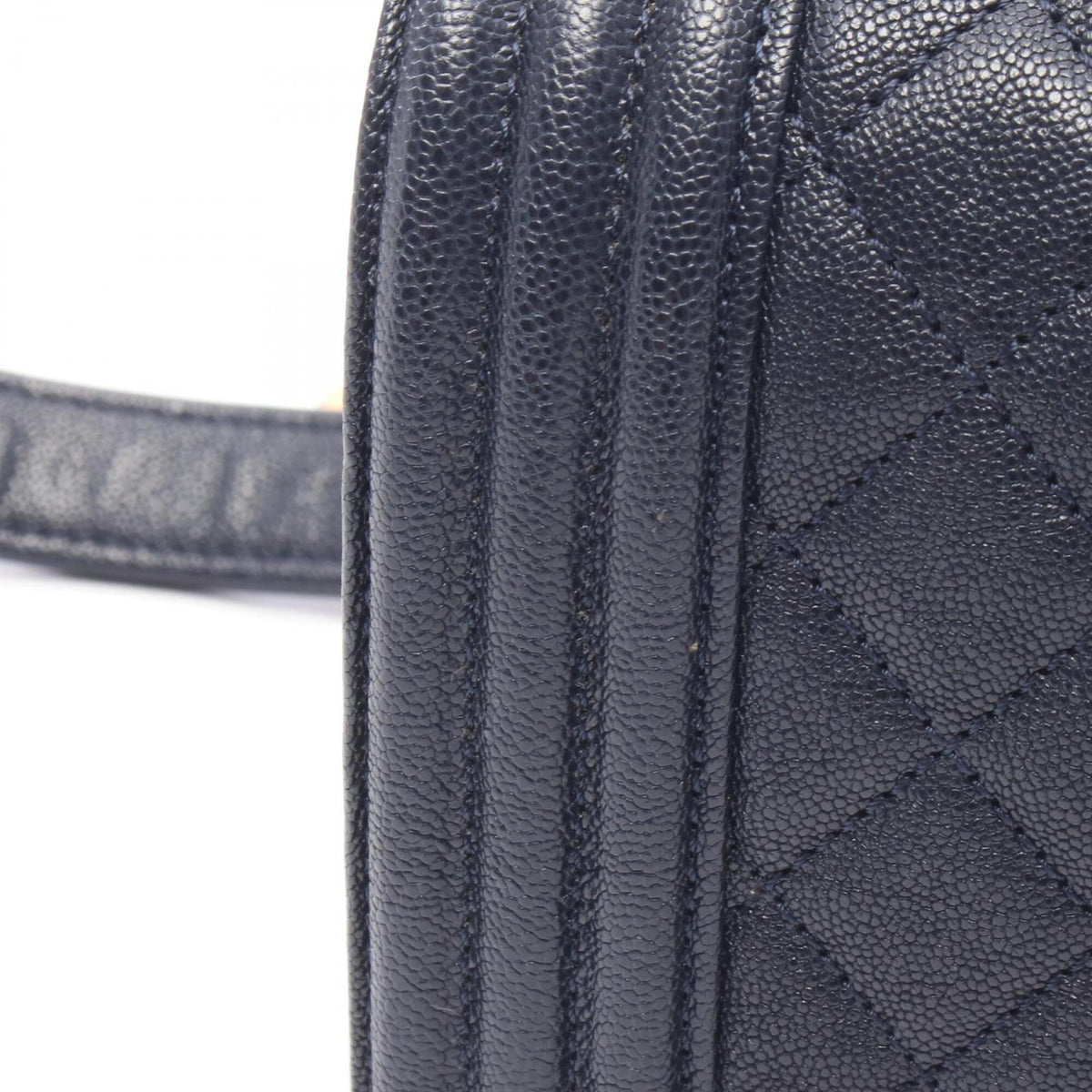 Chanel Boy Chanel Navy Leather Handbag Shoulder Bag (Pre-Owned)