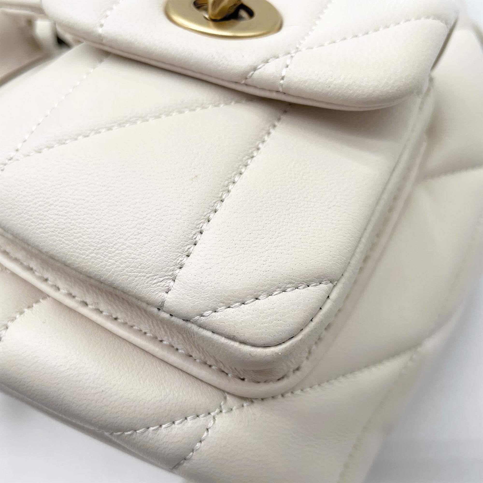 Coach Gold White Leather Backpack (Pre-Owned)