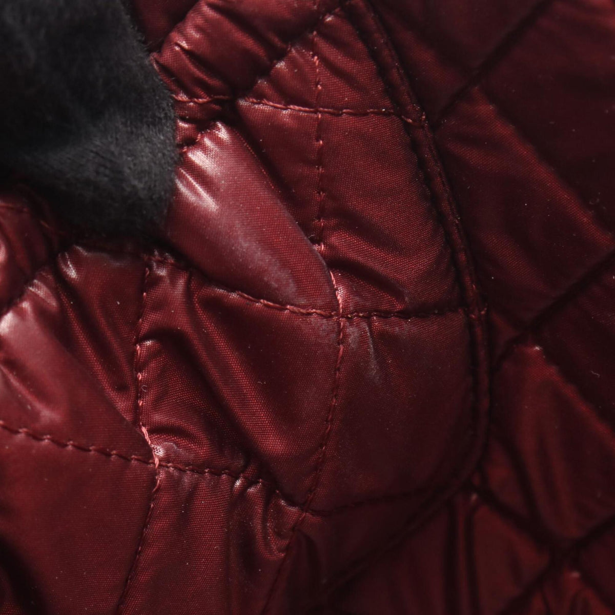 Chanel Black Leather Handbag (Pre-Owned)