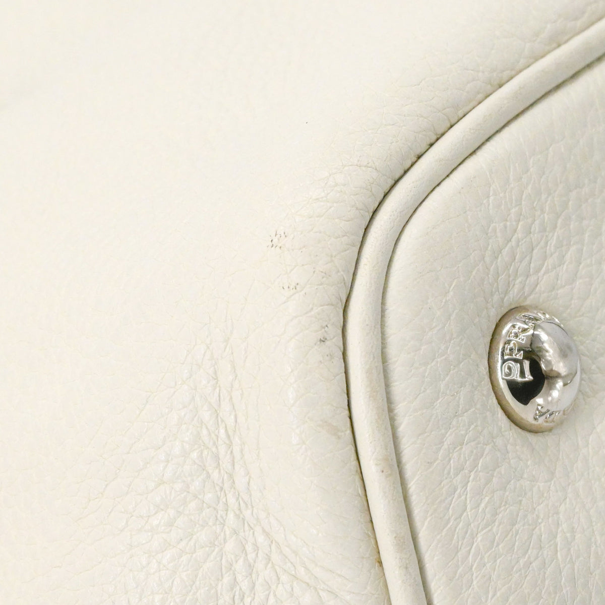 Prada White Leather Shoulder Bag Tote Bag (Pre-Owned)