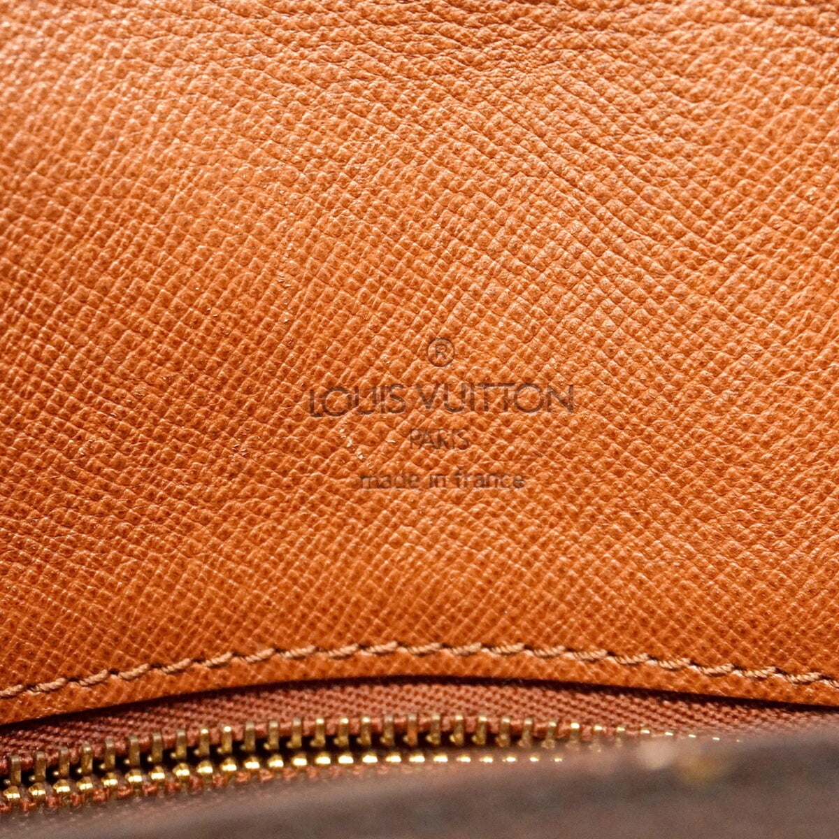 Louis Vuitton Brown Shoulder Bag (Pre-Owned)