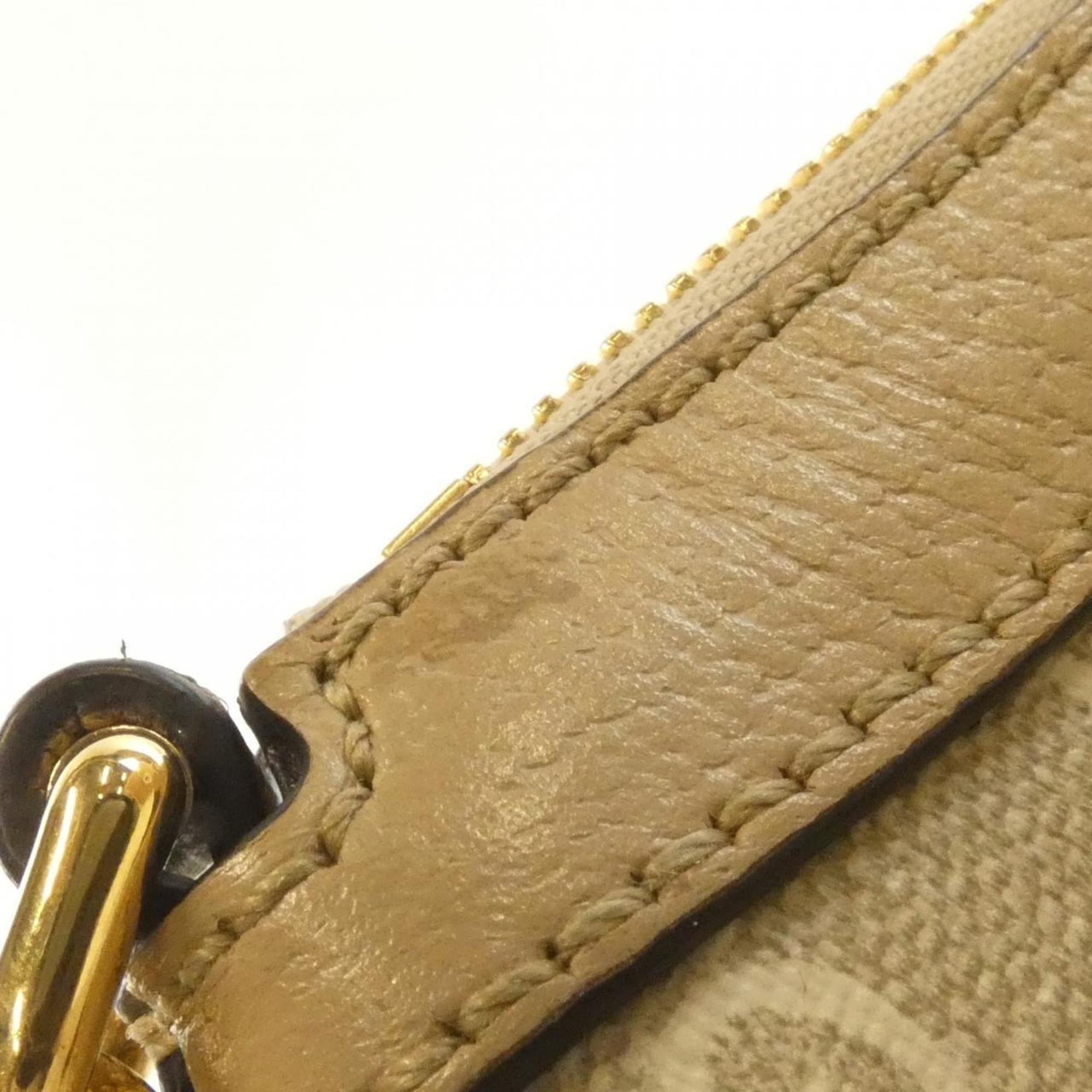 Gucci Beige White Gg Supreme Shoulder Bag (Pre-Owned)