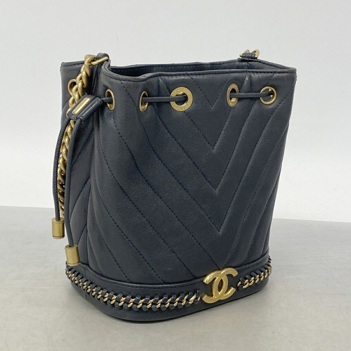 Chanel Navy Leather Shoulder Bag (Pre-Owned)