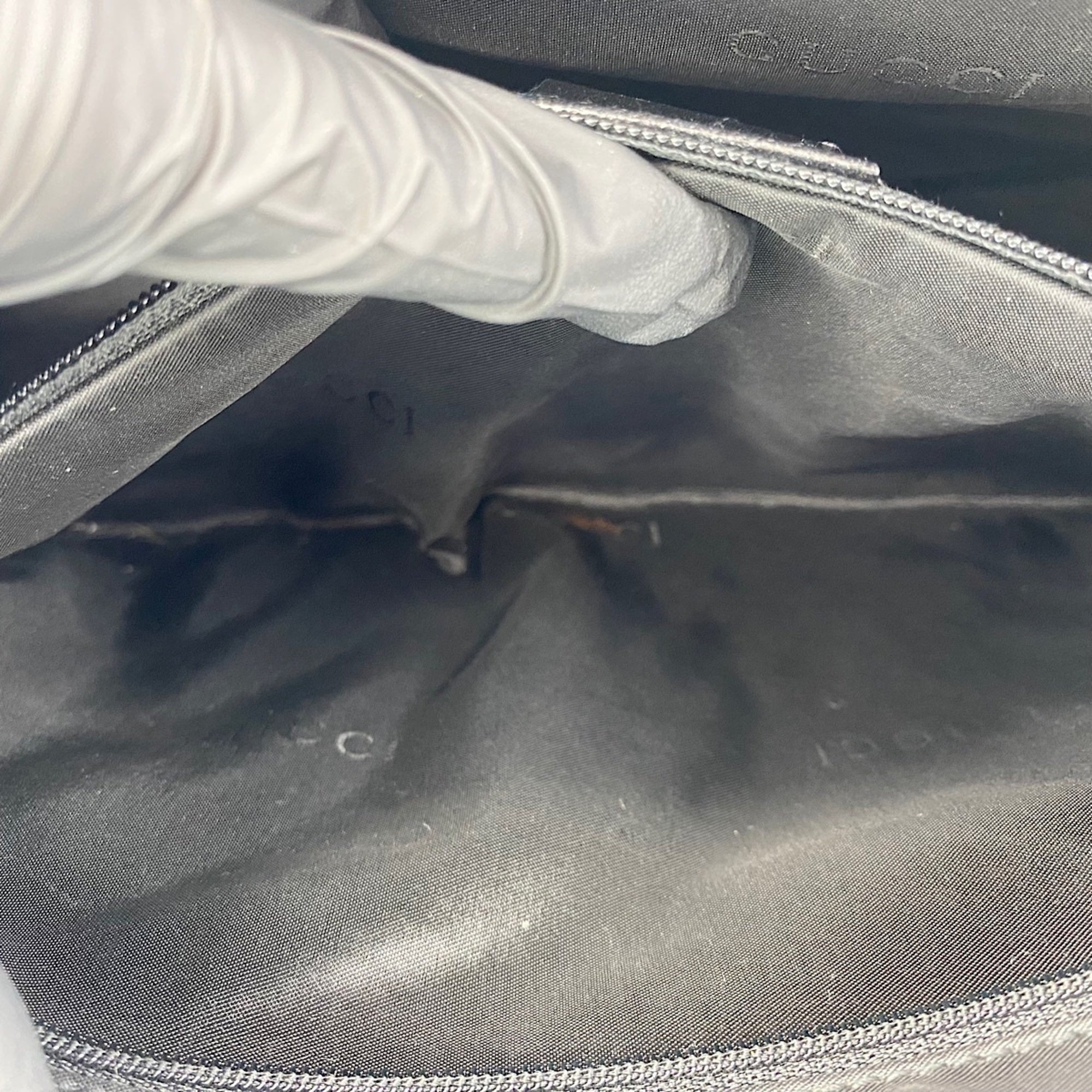 Gucci Black Shoulder Bag (Pre-Owned)