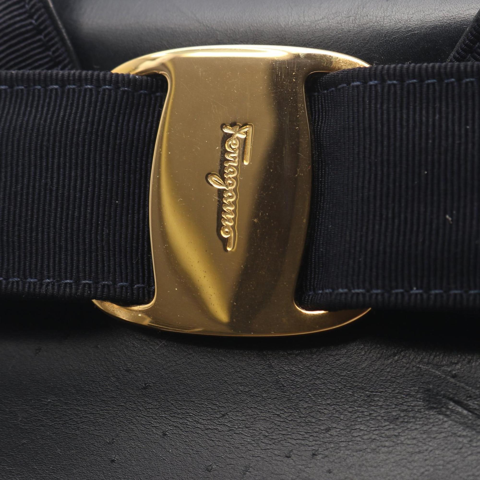 Salvatore Ferragamo Navy Leather Handbag (Pre-Owned)