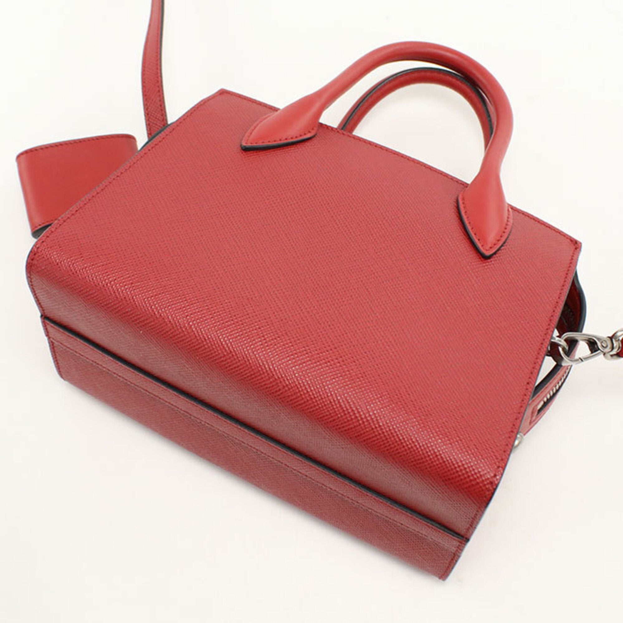 Prada Red Color Leather Handbag (Pre-Owned)
